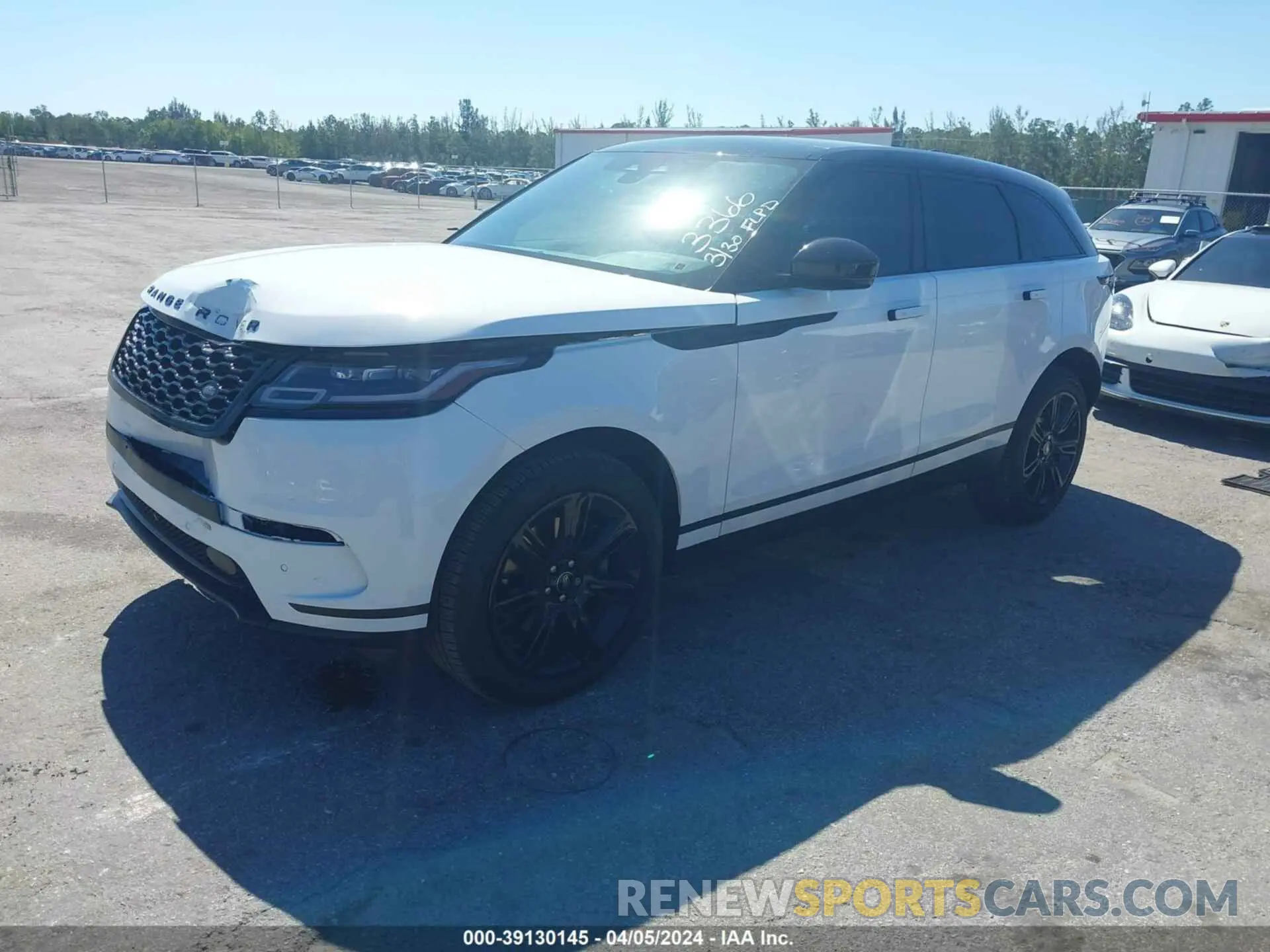 2 fotografías del automóvil dañado SALYJ2EX7NA343366 LAND ROVER RANGE ROVER VELAR 2022