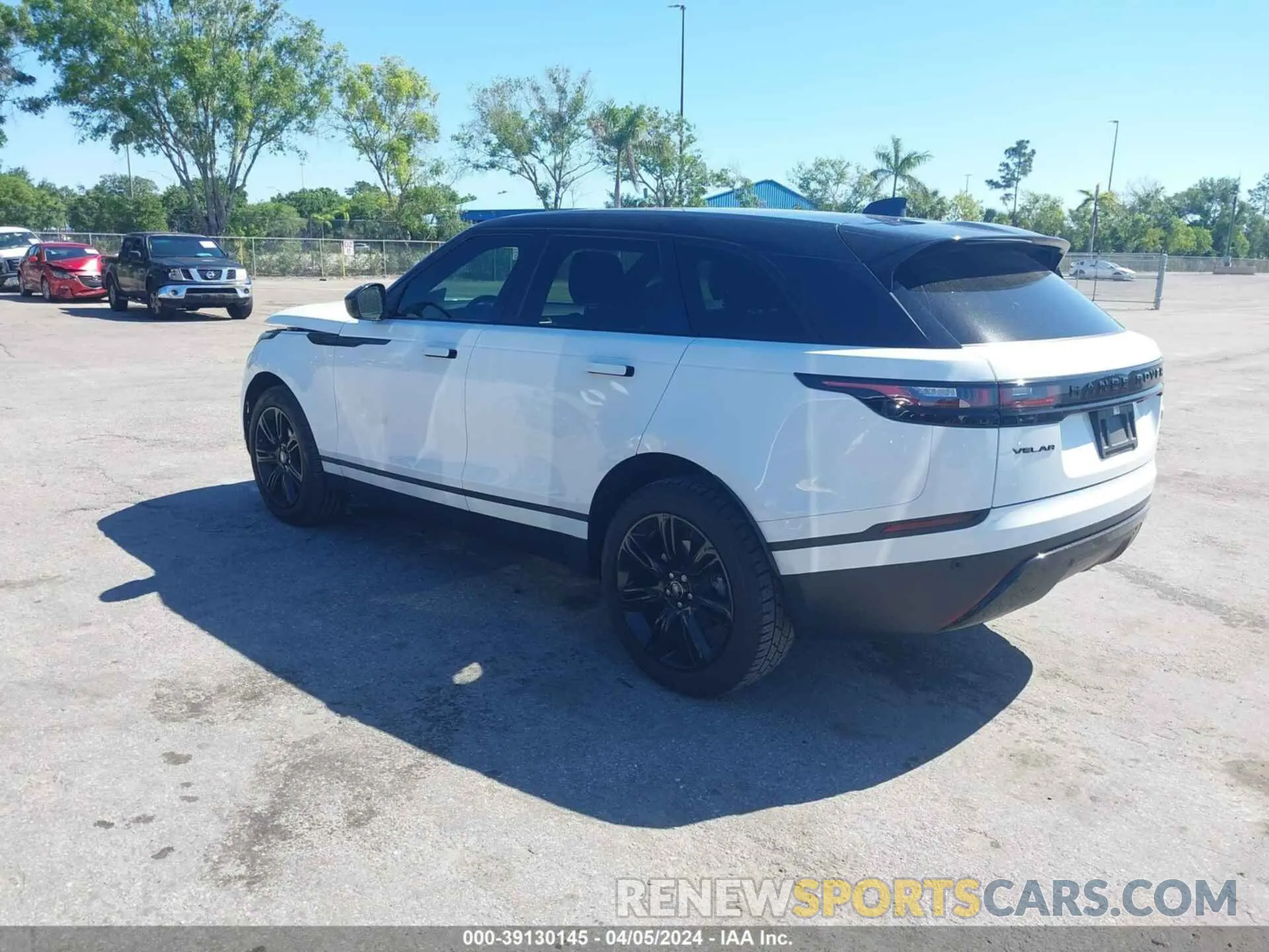 3 fotografías del automóvil dañado SALYJ2EX7NA343366 LAND ROVER RANGE ROVER VELAR 2022
