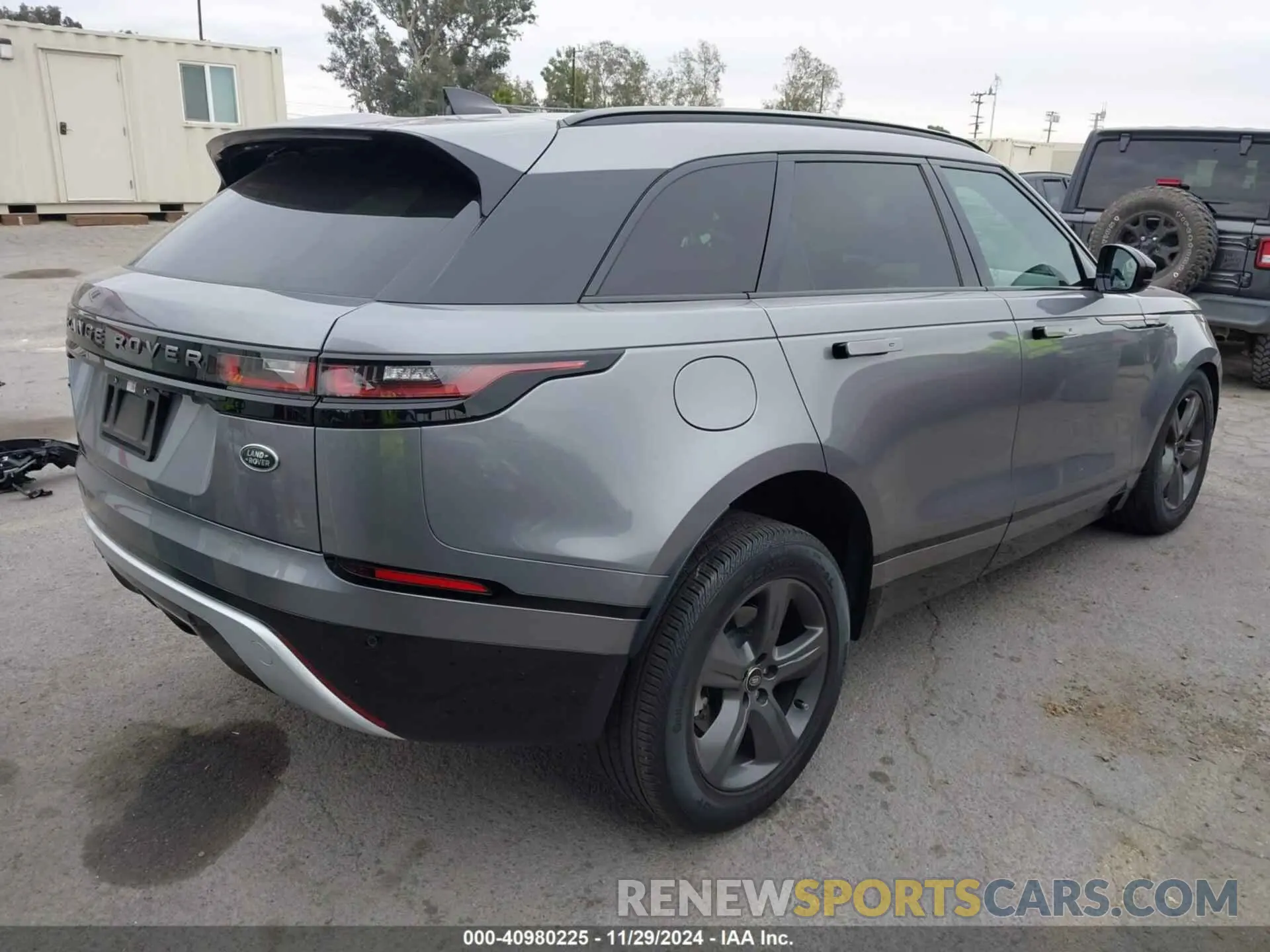 4 fotografías del automóvil dañado SALYT2EX0NA331599 LAND ROVER RANGE ROVER VELAR 2022