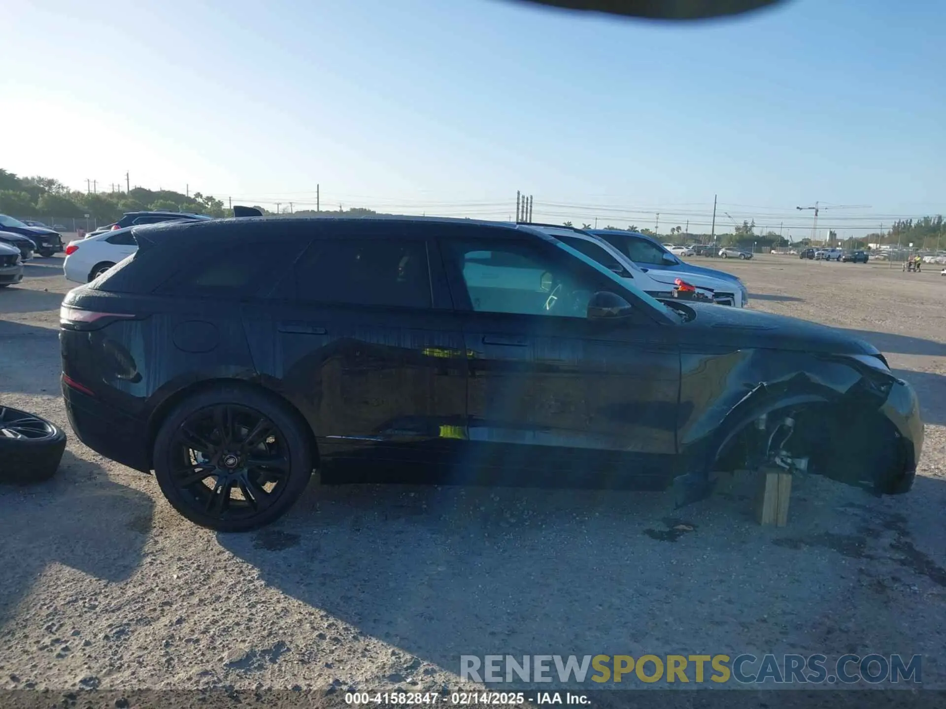 13 fotografías del automóvil dañado SALYT2EX0NA344160 LAND ROVER RANGE ROVER VELAR 2022