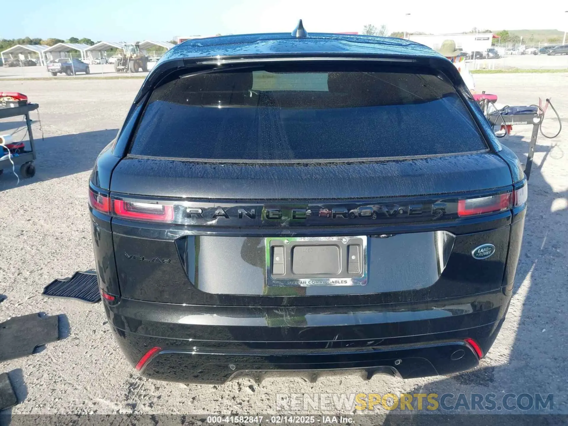 16 fotografías del automóvil dañado SALYT2EX0NA344160 LAND ROVER RANGE ROVER VELAR 2022