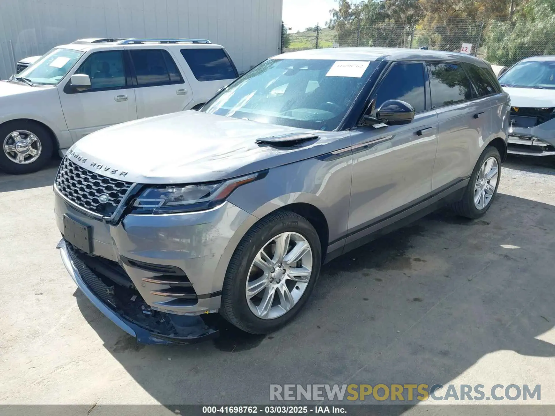 2 fotografías del automóvil dañado SALYT2EX2NA335489 LAND ROVER RANGE ROVER VELAR 2022