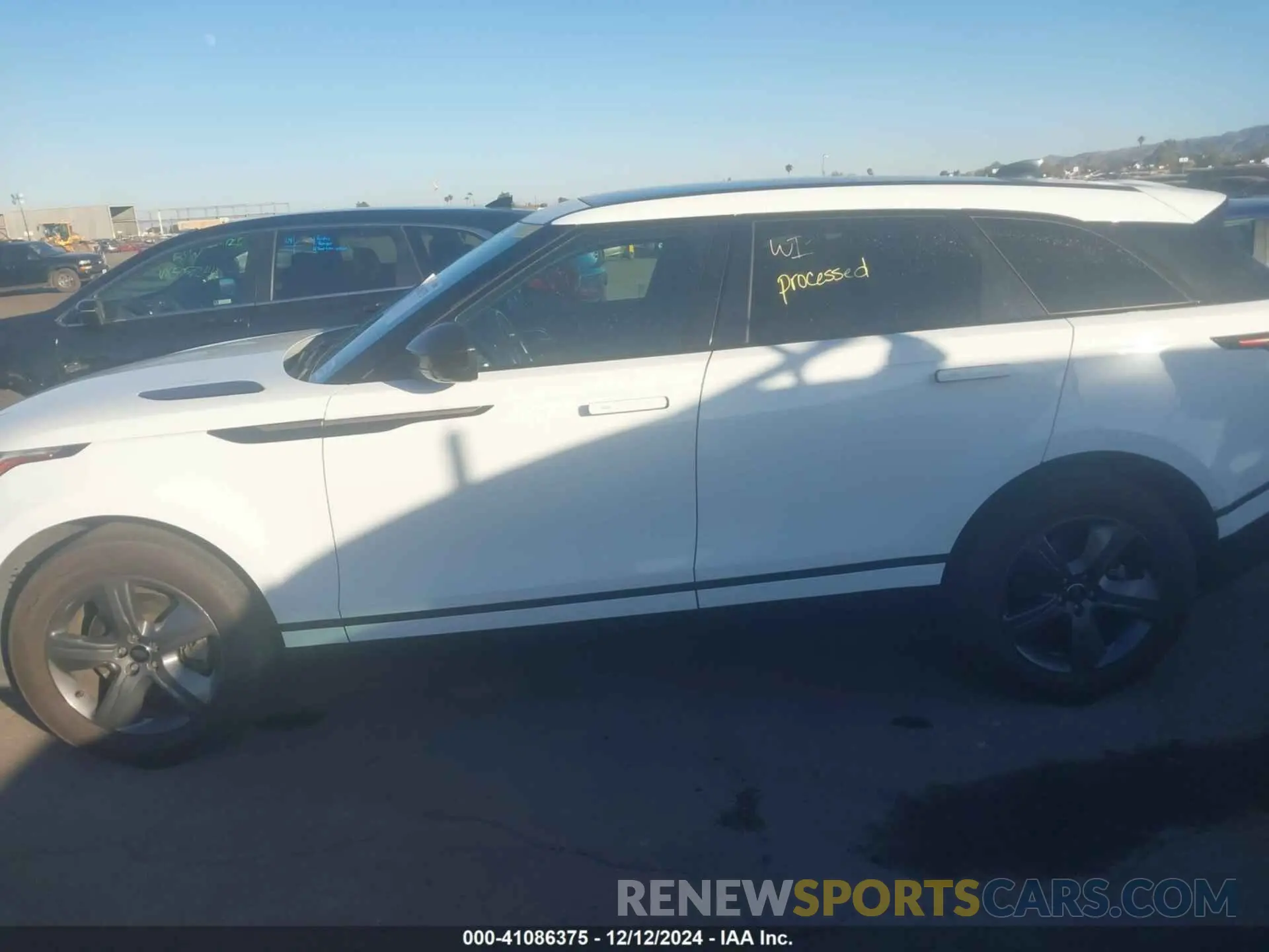14 fotografías del automóvil dañado SALYT2EX6NA329730 LAND ROVER RANGE ROVER VELAR 2022