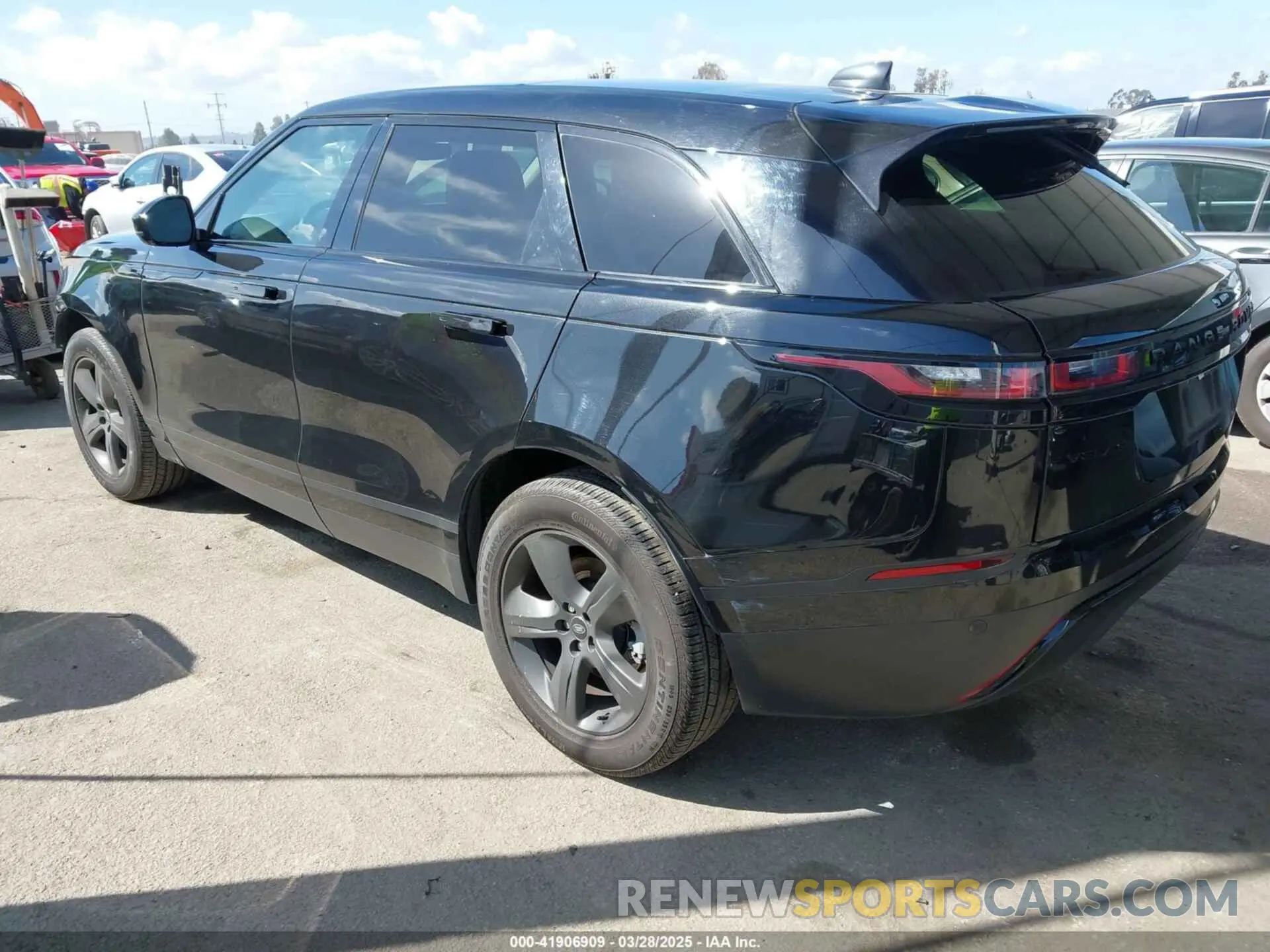 3 fotografías del automóvil dañado SALYJ2EXXPA351416 LAND ROVER RANGE ROVER VELAR 2023
