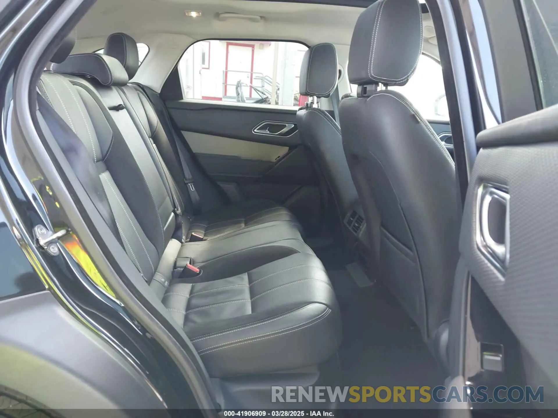 8 fotografías del automóvil dañado SALYJ2EXXPA351416 LAND ROVER RANGE ROVER VELAR 2023