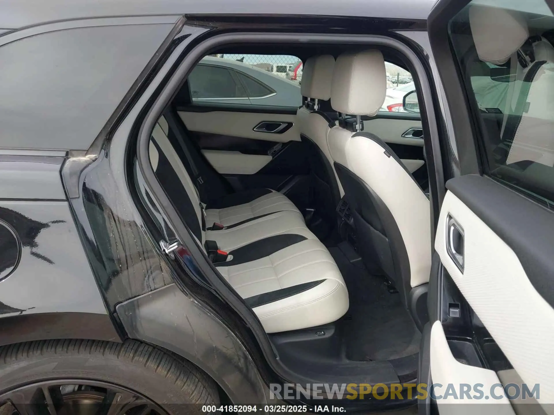 8 fotografías del automóvil dañado SALYT2EU4PA361634 LAND ROVER RANGE ROVER VELAR 2023