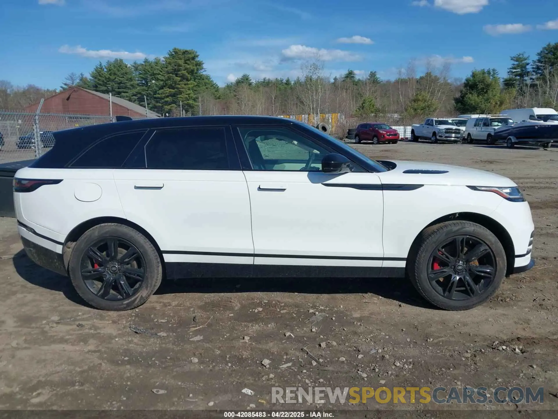 13 fotografías del automóvil dañado SALYT2EU7PA357867 LAND ROVER RANGE ROVER VELAR 2023