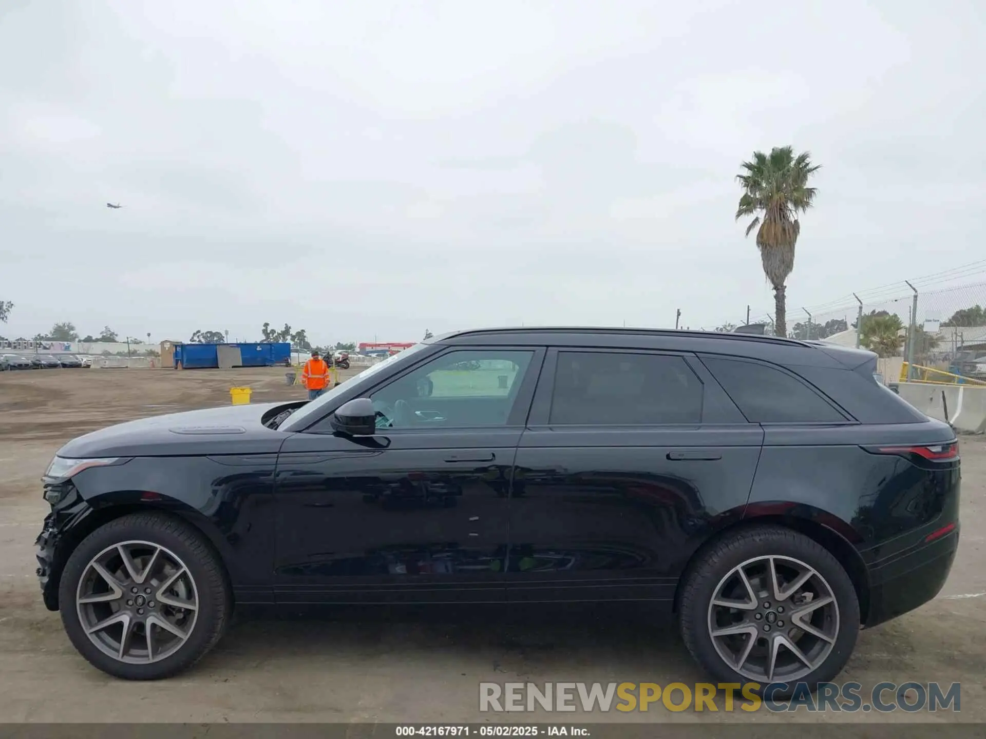 14 fotografías del automóvil dañado SALYT2EU9PA359099 LAND ROVER RANGE ROVER VELAR 2023