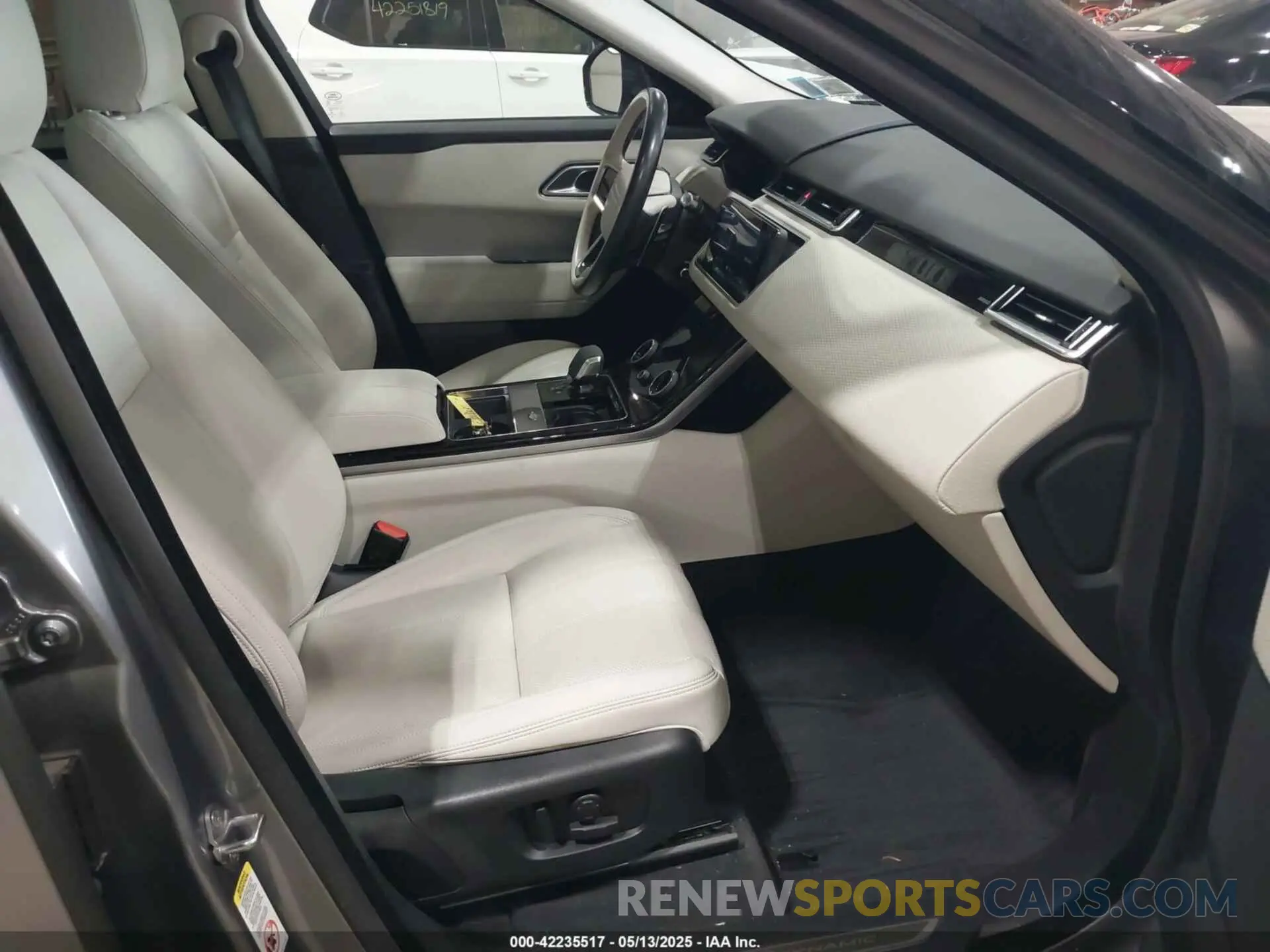 5 fotografías del automóvil dañado SALYT2EX1PA350889 LAND ROVER RANGE ROVER VELAR 2023