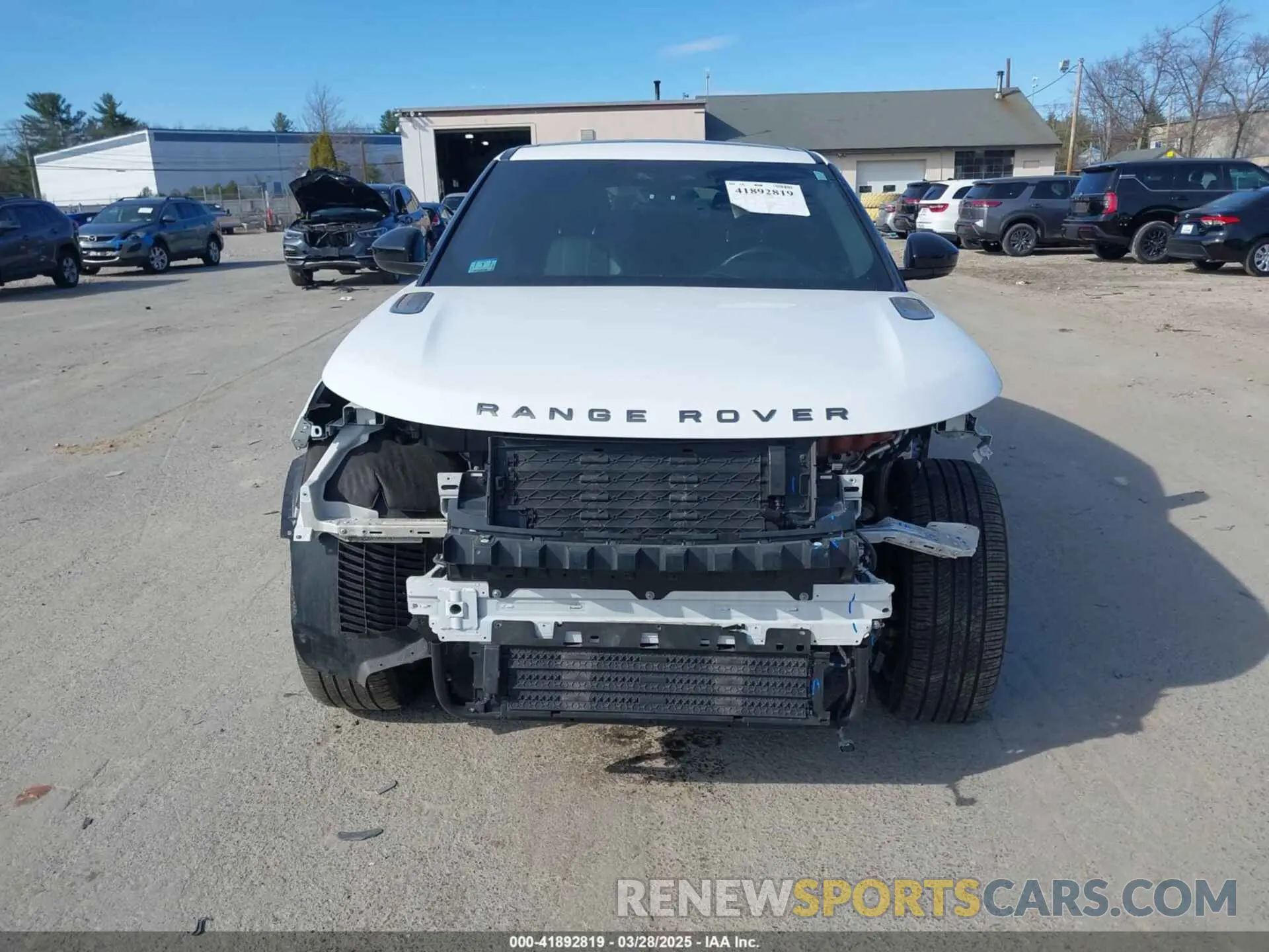 13 fotografías del automóvil dañado SALYT2EX9PA350400 LAND ROVER RANGE ROVER VELAR 2023