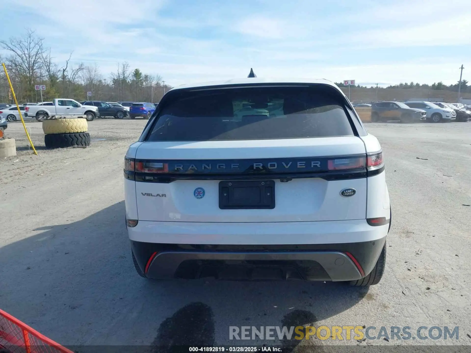 17 fotografías del automóvil dañado SALYT2EX9PA350400 LAND ROVER RANGE ROVER VELAR 2023