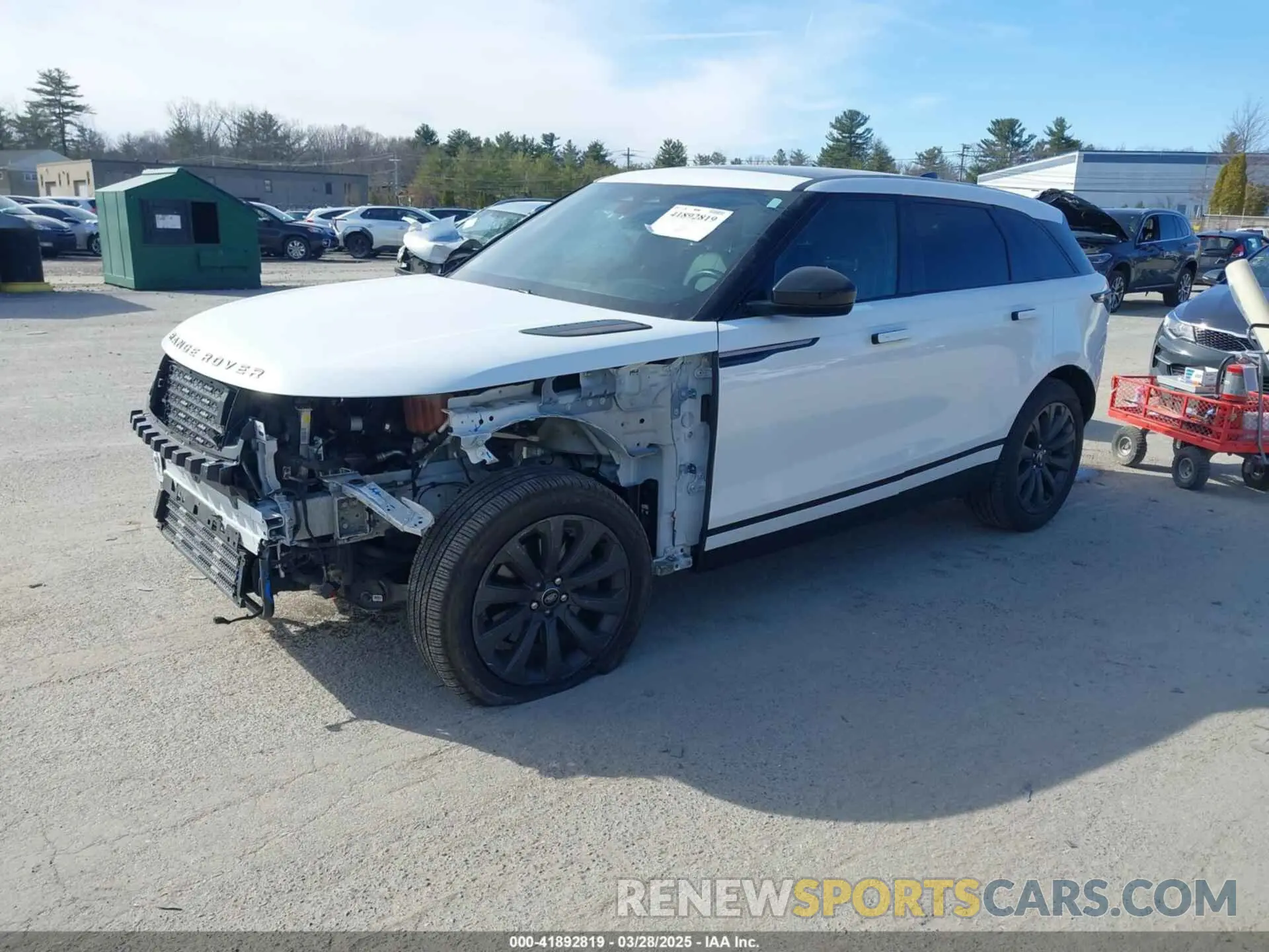 2 fotografías del automóvil dañado SALYT2EX9PA350400 LAND ROVER RANGE ROVER VELAR 2023