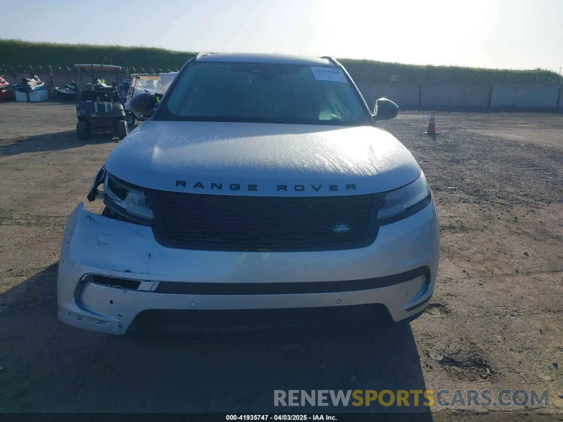 12 fotografías del automóvil dañado SALYJ2EX7RA385591 LAND ROVER RANGE ROVER VELAR 2024