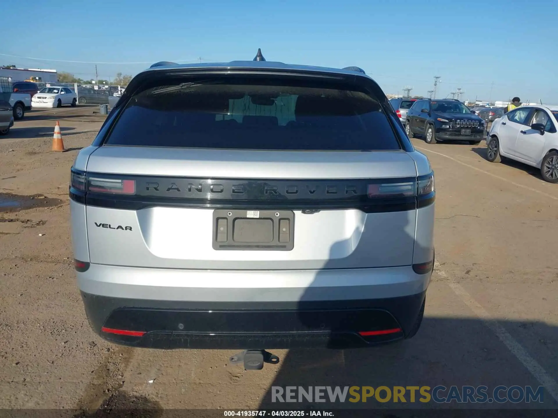 16 fotografías del automóvil dañado SALYJ2EX7RA385591 LAND ROVER RANGE ROVER VELAR 2024