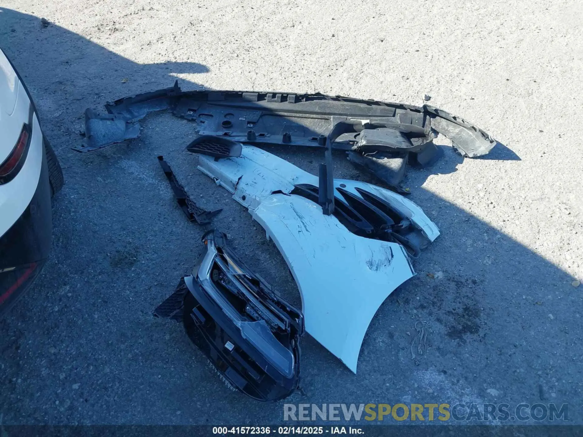 12 fotografías del automóvil dañado SALYL2EX1RA370322 LAND ROVER RANGE ROVER VELAR 2024