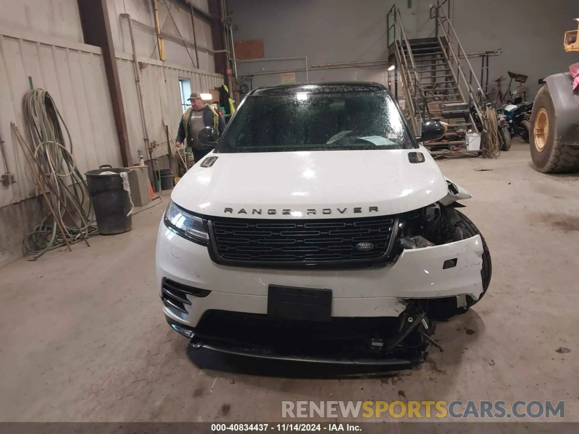 12 fotografías del automóvil dañado SALYL2EX9RA370374 LAND ROVER RANGE ROVER VELAR 2024