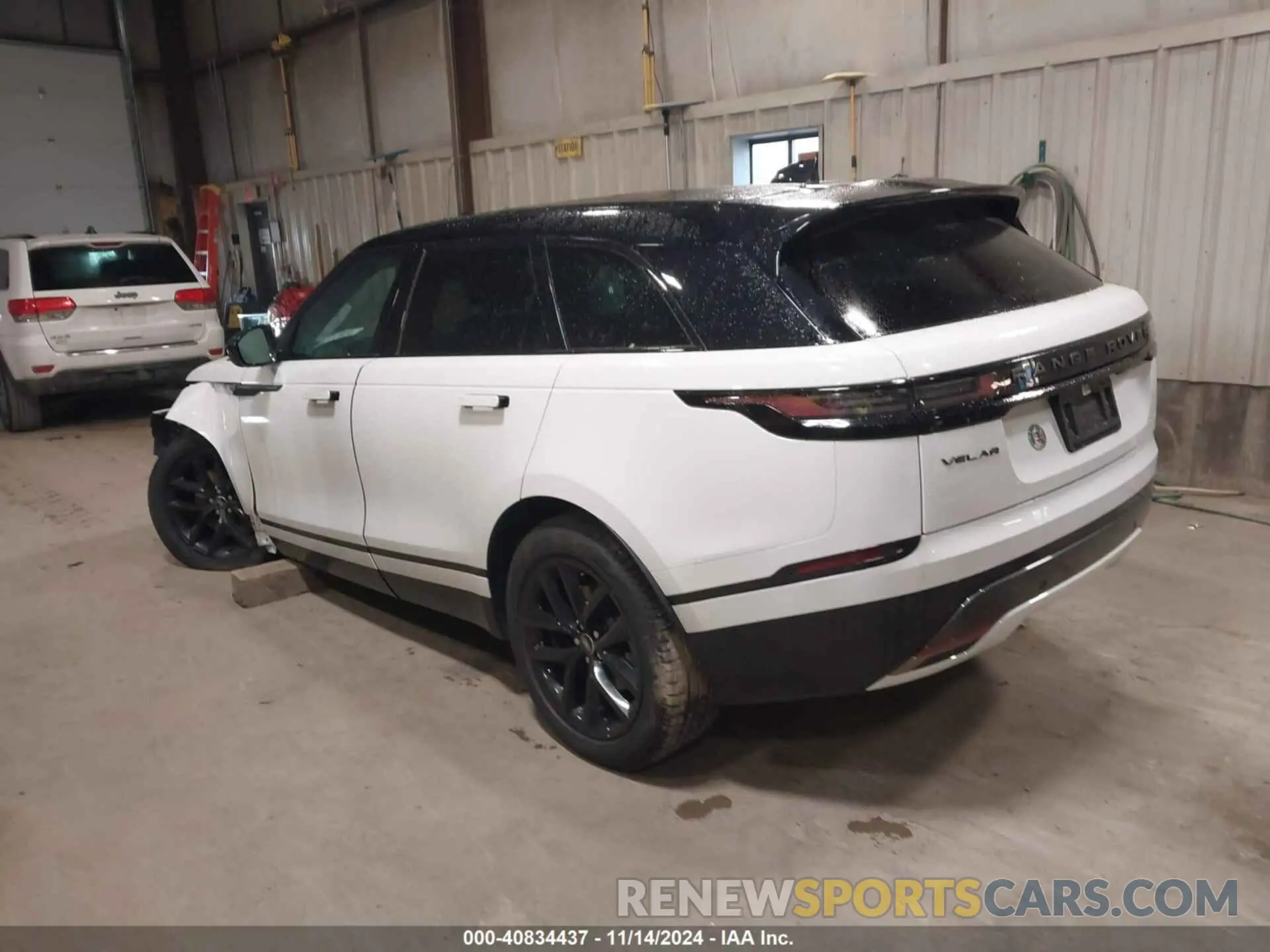 3 fotografías del automóvil dañado SALYL2EX9RA370374 LAND ROVER RANGE ROVER VELAR 2024