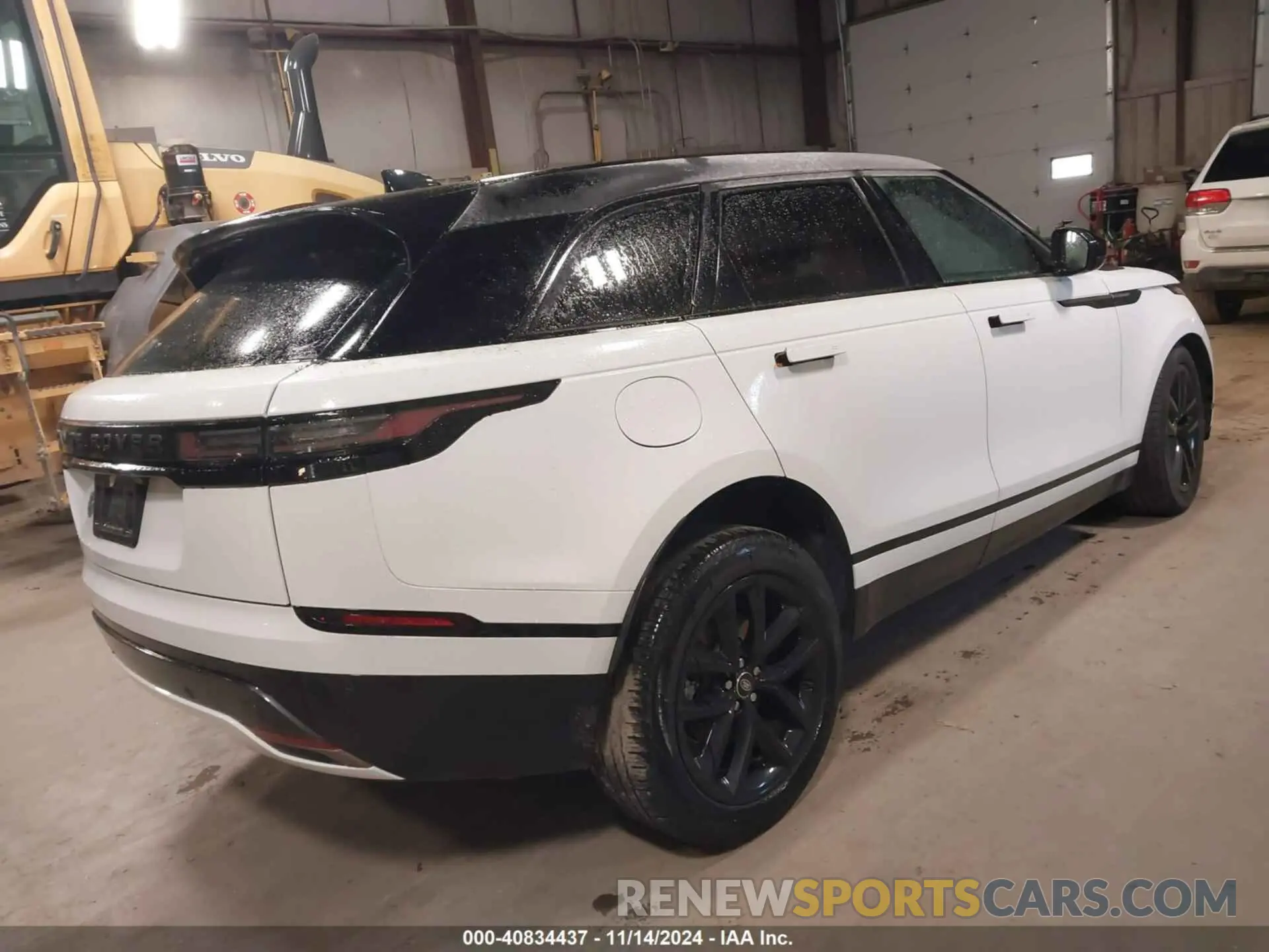 4 fotografías del automóvil dañado SALYL2EX9RA370374 LAND ROVER RANGE ROVER VELAR 2024