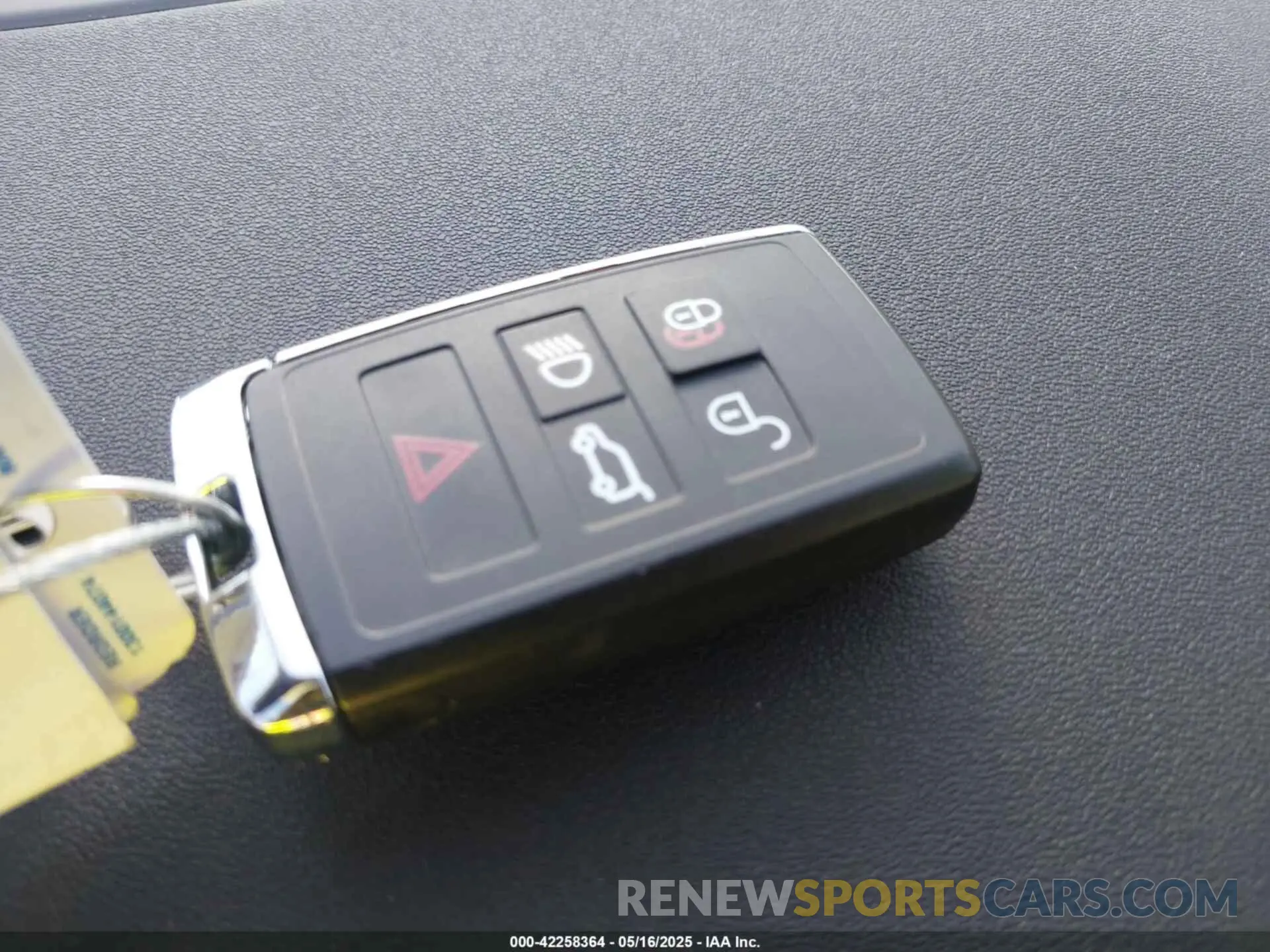 11 fotografías del automóvil dañado SALYL2EXXRA389287 LAND ROVER RANGE ROVER VELAR 2024