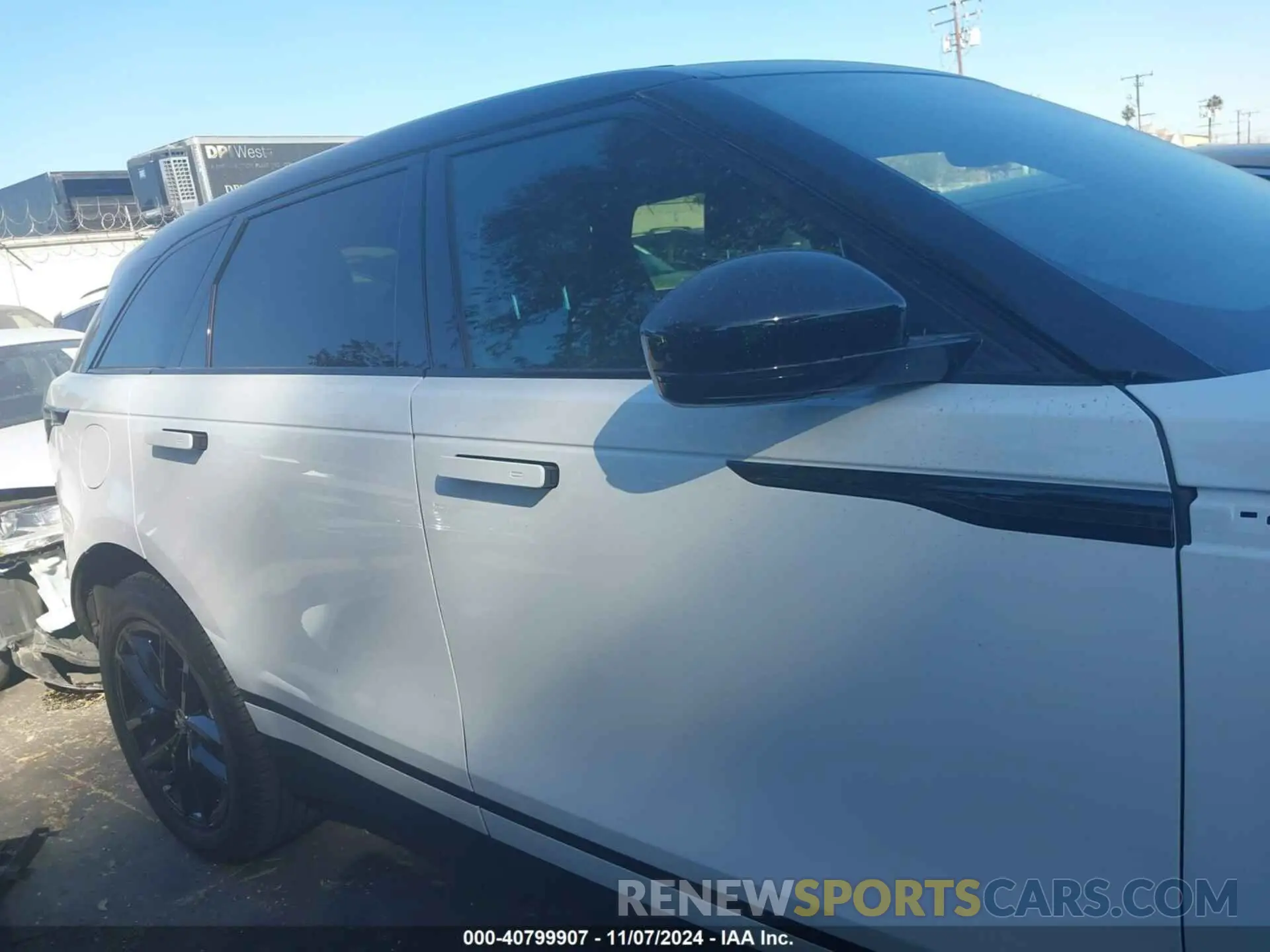 13 fotografías del automóvil dañado SALYJ2EX3SA392513 LAND ROVER RANGE ROVER VELAR 2025