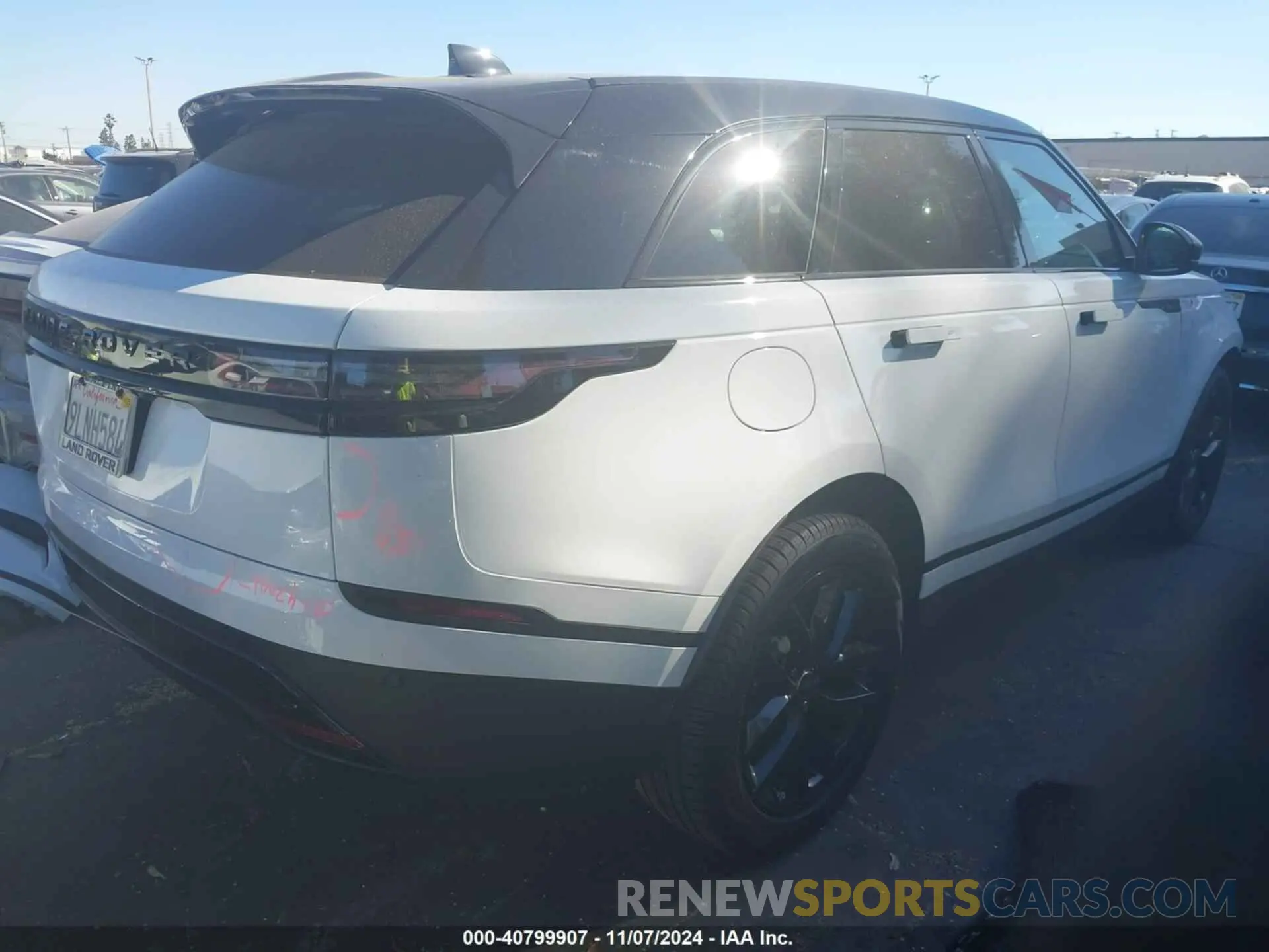 4 fotografías del automóvil dañado SALYJ2EX3SA392513 LAND ROVER RANGE ROVER VELAR 2025