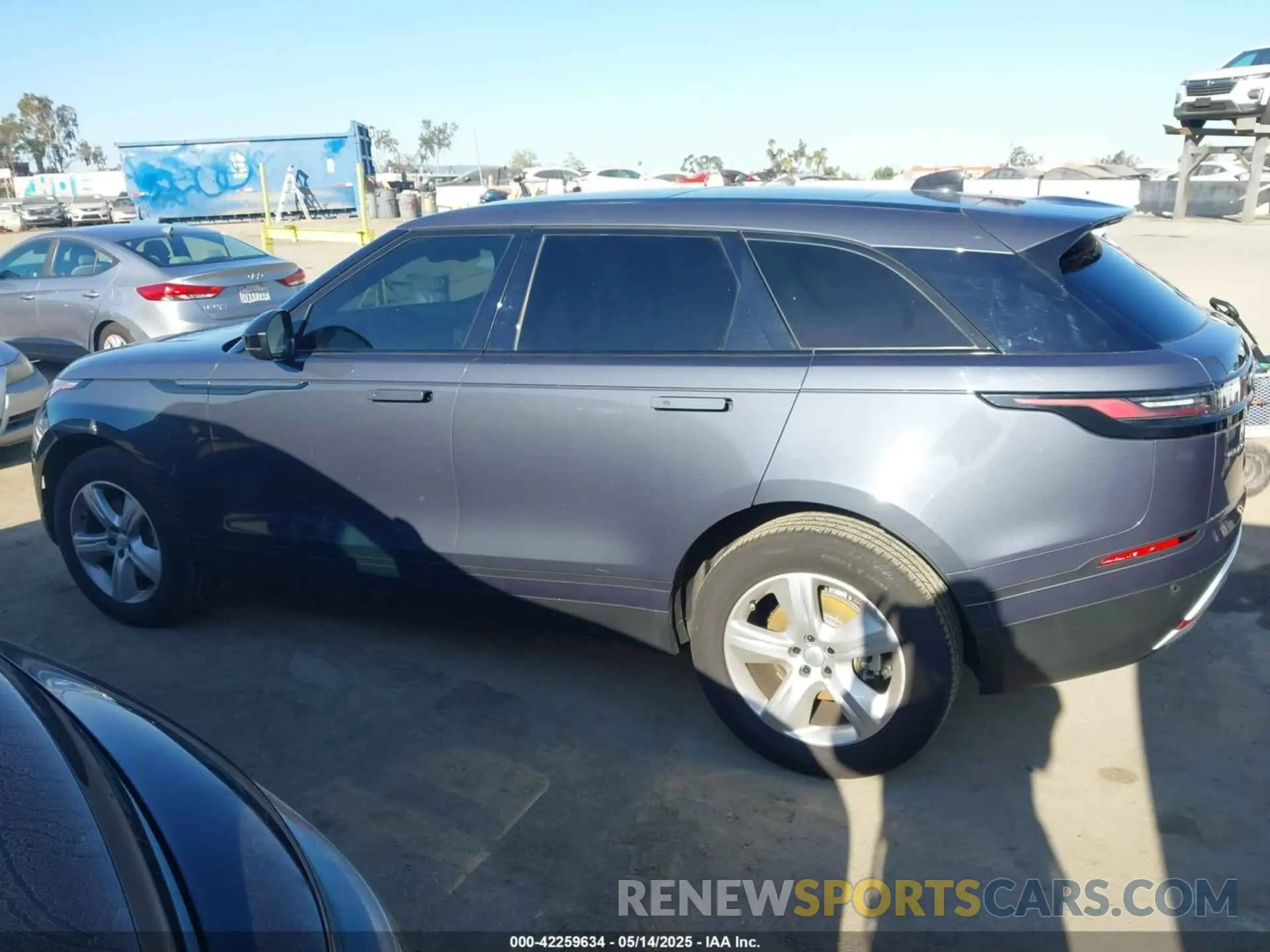 14 fotografías del automóvil dañado SALYJ2EX5SA392822 LAND ROVER RANGE ROVER VELAR 2025