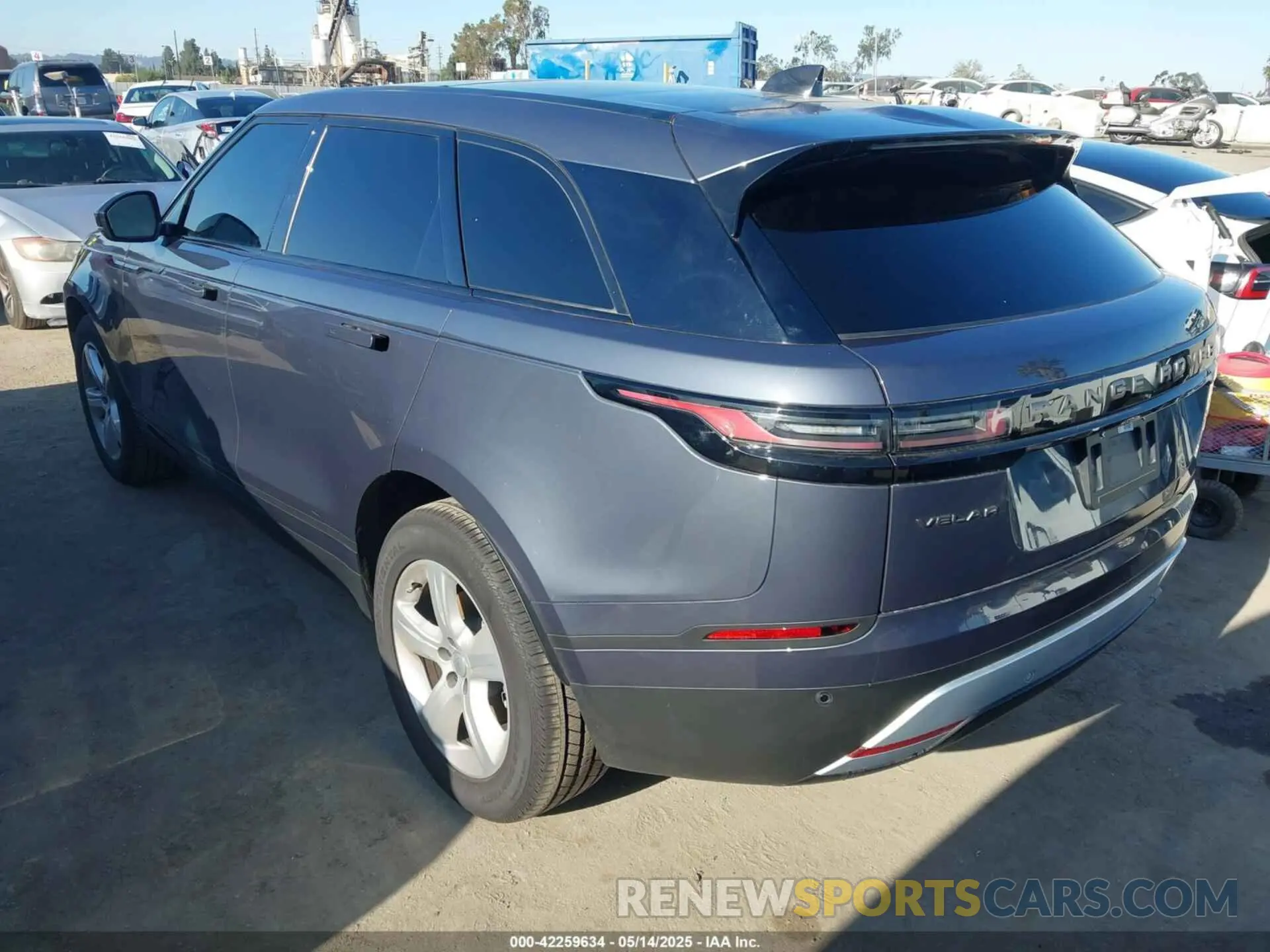 3 fotografías del automóvil dañado SALYJ2EX5SA392822 LAND ROVER RANGE ROVER VELAR 2025