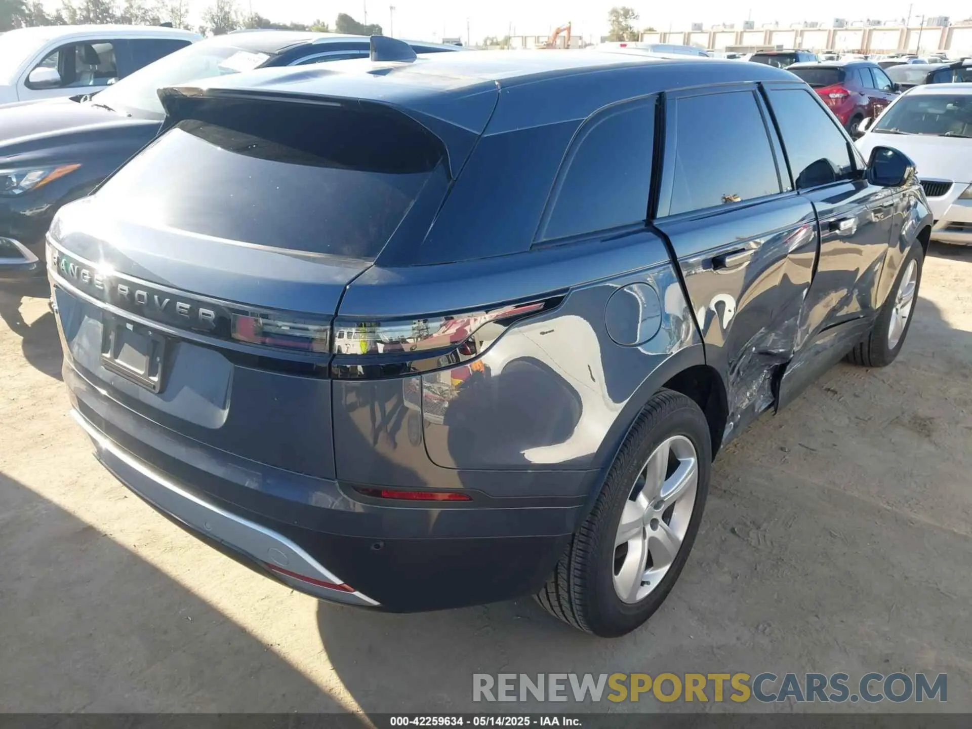4 fotografías del automóvil dañado SALYJ2EX5SA392822 LAND ROVER RANGE ROVER VELAR 2025