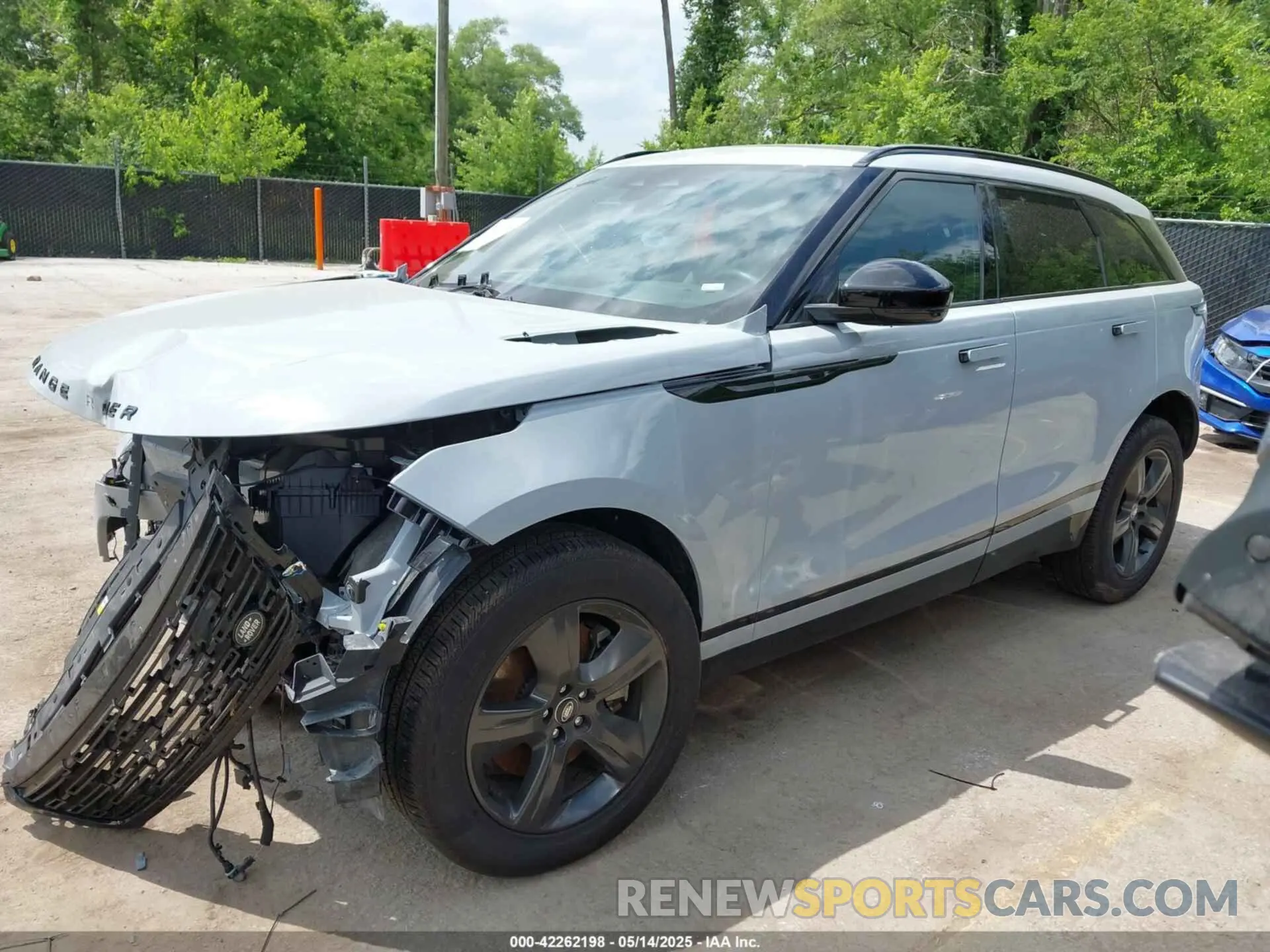 15 fotografías del automóvil dañado SALYL2EX1SA394559 LAND ROVER RANGE ROVER VELAR 2025