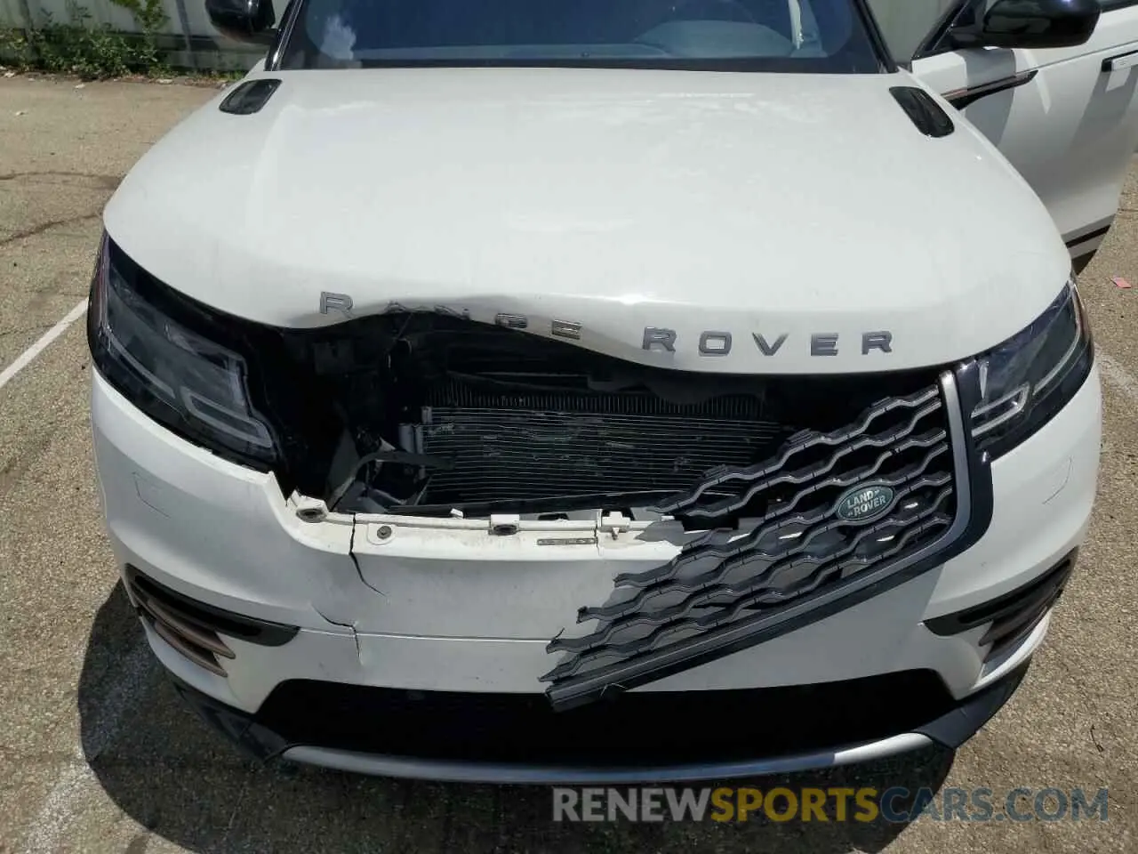 12 fotografías del automóvil dañado SALYL2RXXJA775836 LAND ROVER RANGEROVER 2018