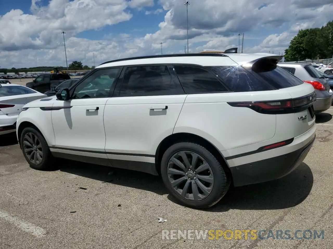 2 fotografías del automóvil dañado SALYL2RXXJA775836 LAND ROVER RANGEROVER 2018