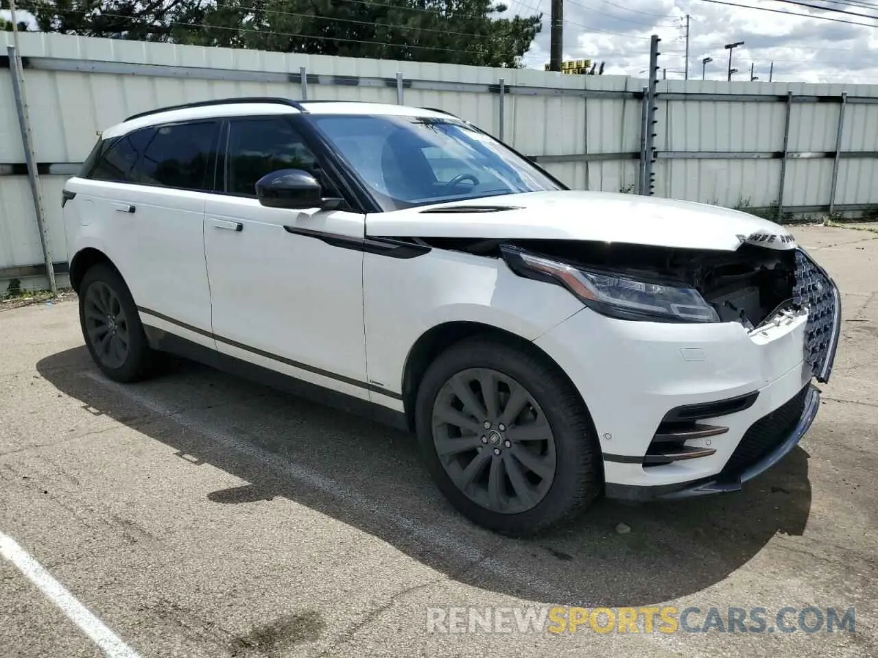 4 fotografías del automóvil dañado SALYL2RXXJA775836 LAND ROVER RANGEROVER 2018