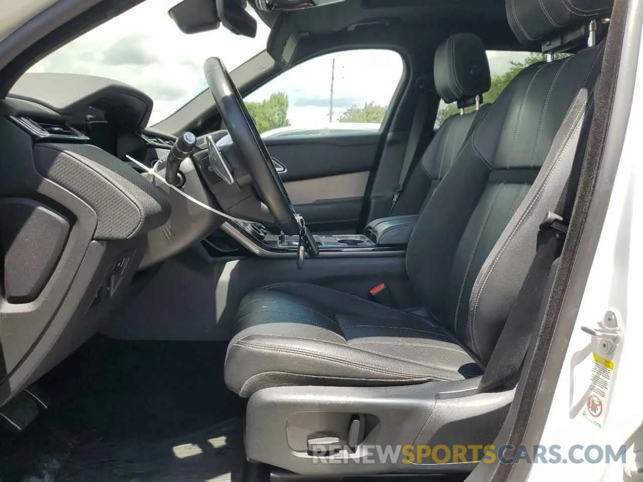 7 fotografías del automóvil dañado SALYL2RXXJA775836 LAND ROVER RANGEROVER 2018