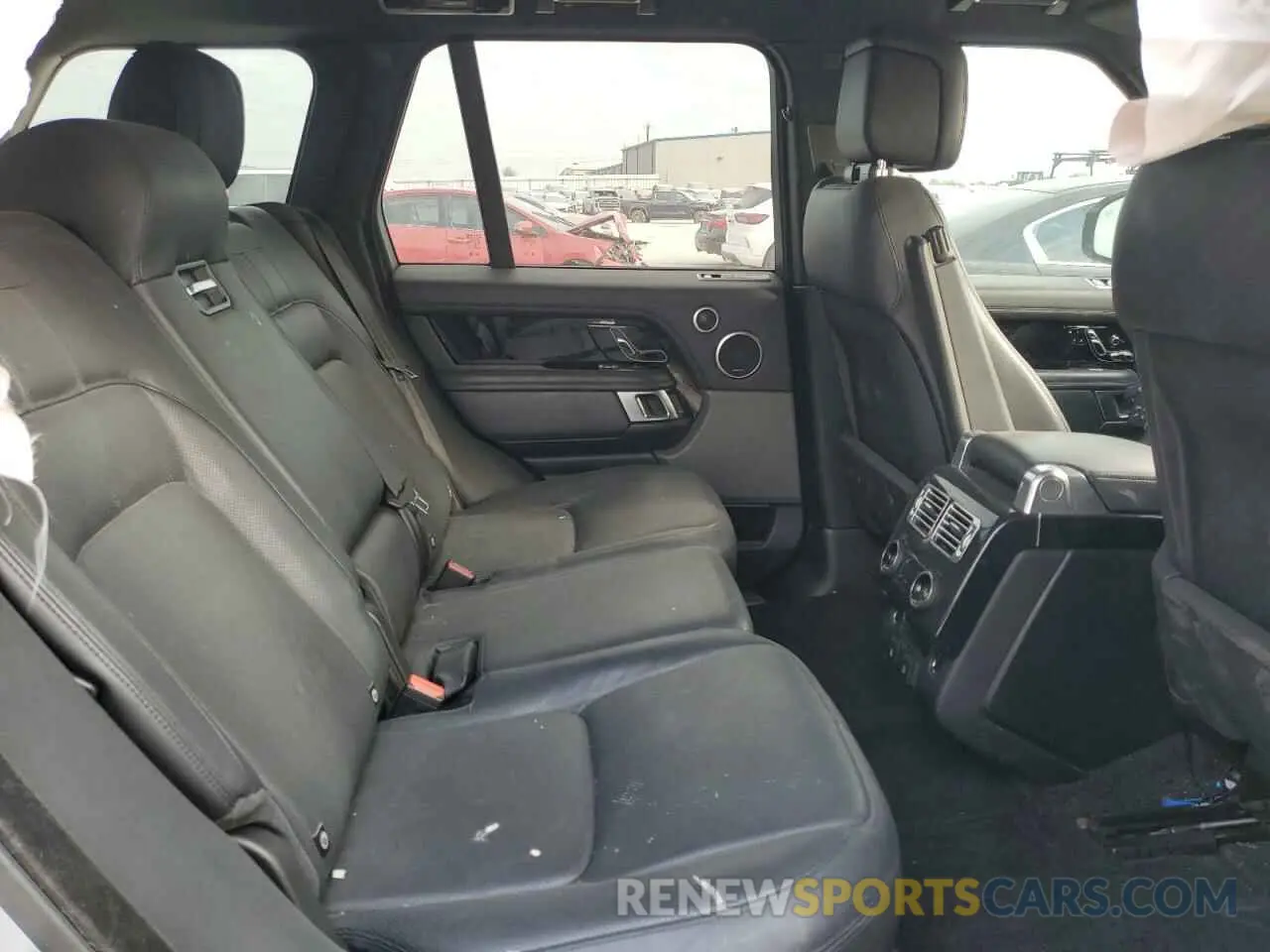11 fotografías del automóvil dañado SALGS2SV0KA533971 LAND ROVER RANGEROVER 2019