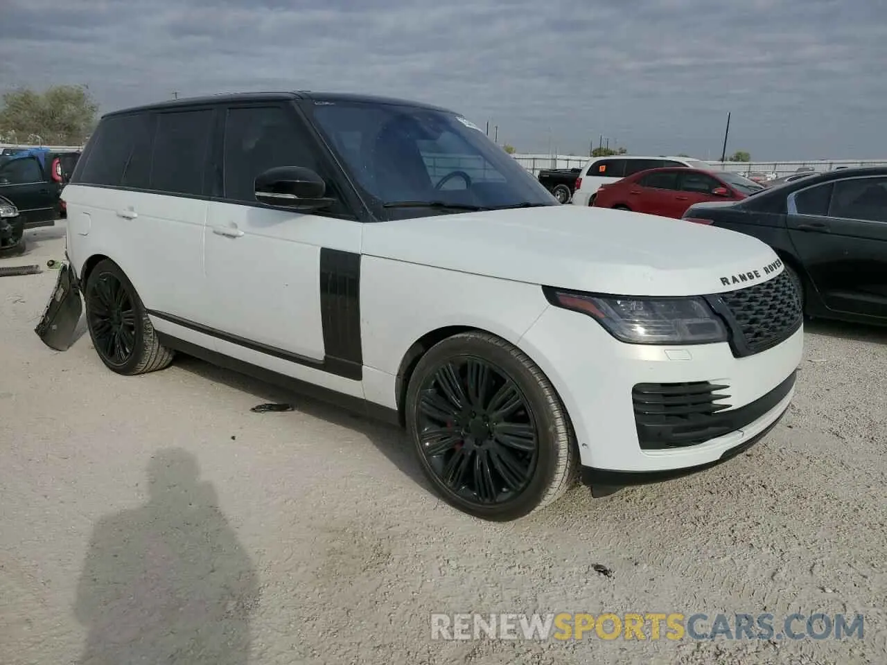 4 fotografías del automóvil dañado SALGS2SV0KA533971 LAND ROVER RANGEROVER 2019