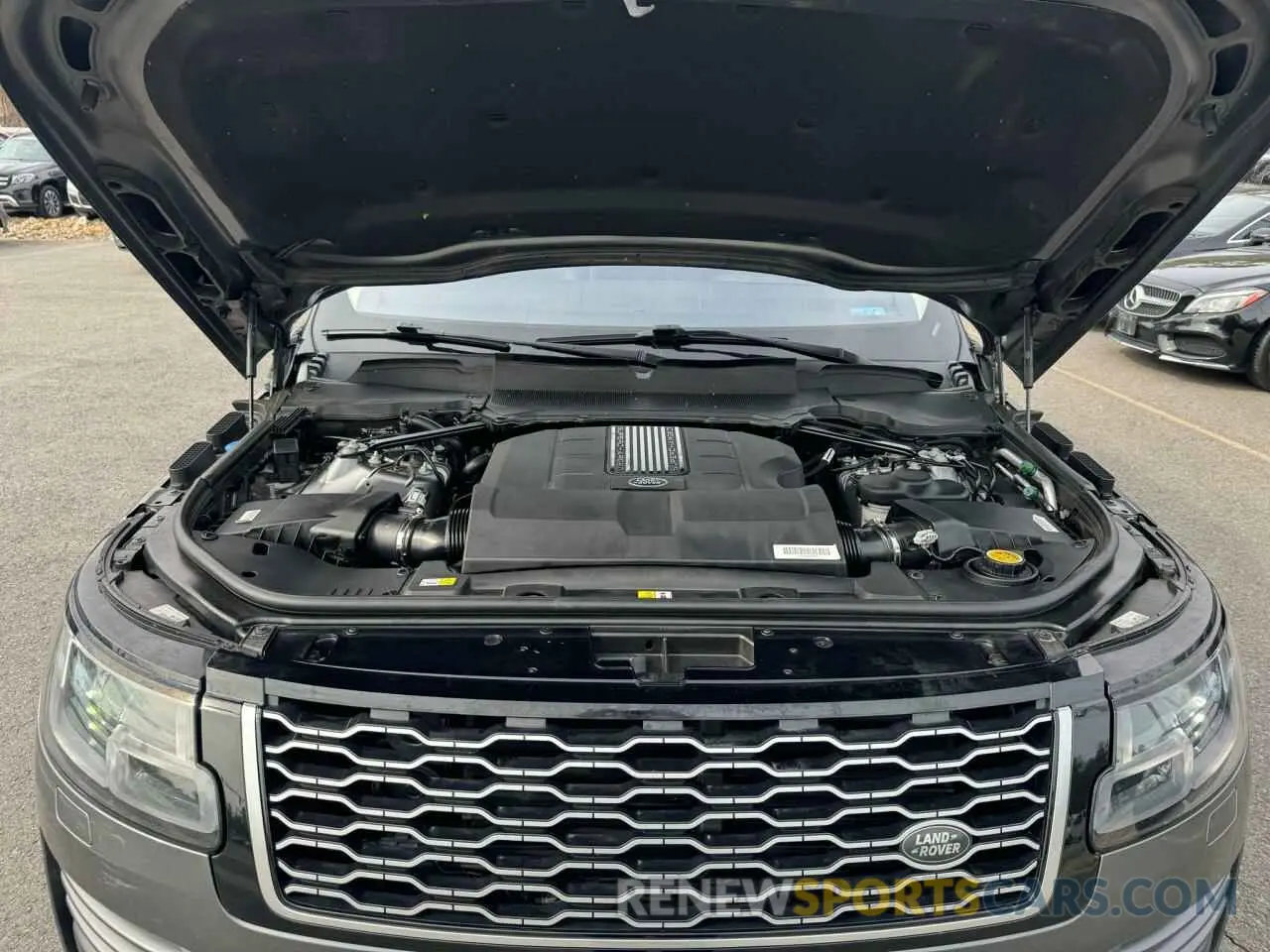 8 fotografías del automóvil dañado SALGS5RE9KA538349 LAND ROVER RANGEROVER 2019