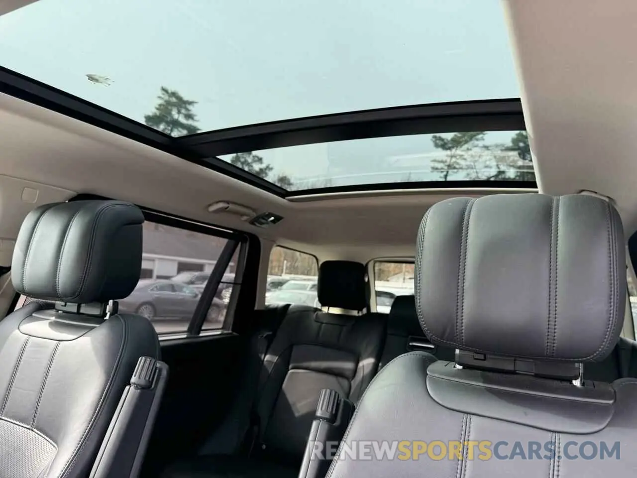 9 fotografías del automóvil dañado SALGS5RE9KA538349 LAND ROVER RANGEROVER 2019