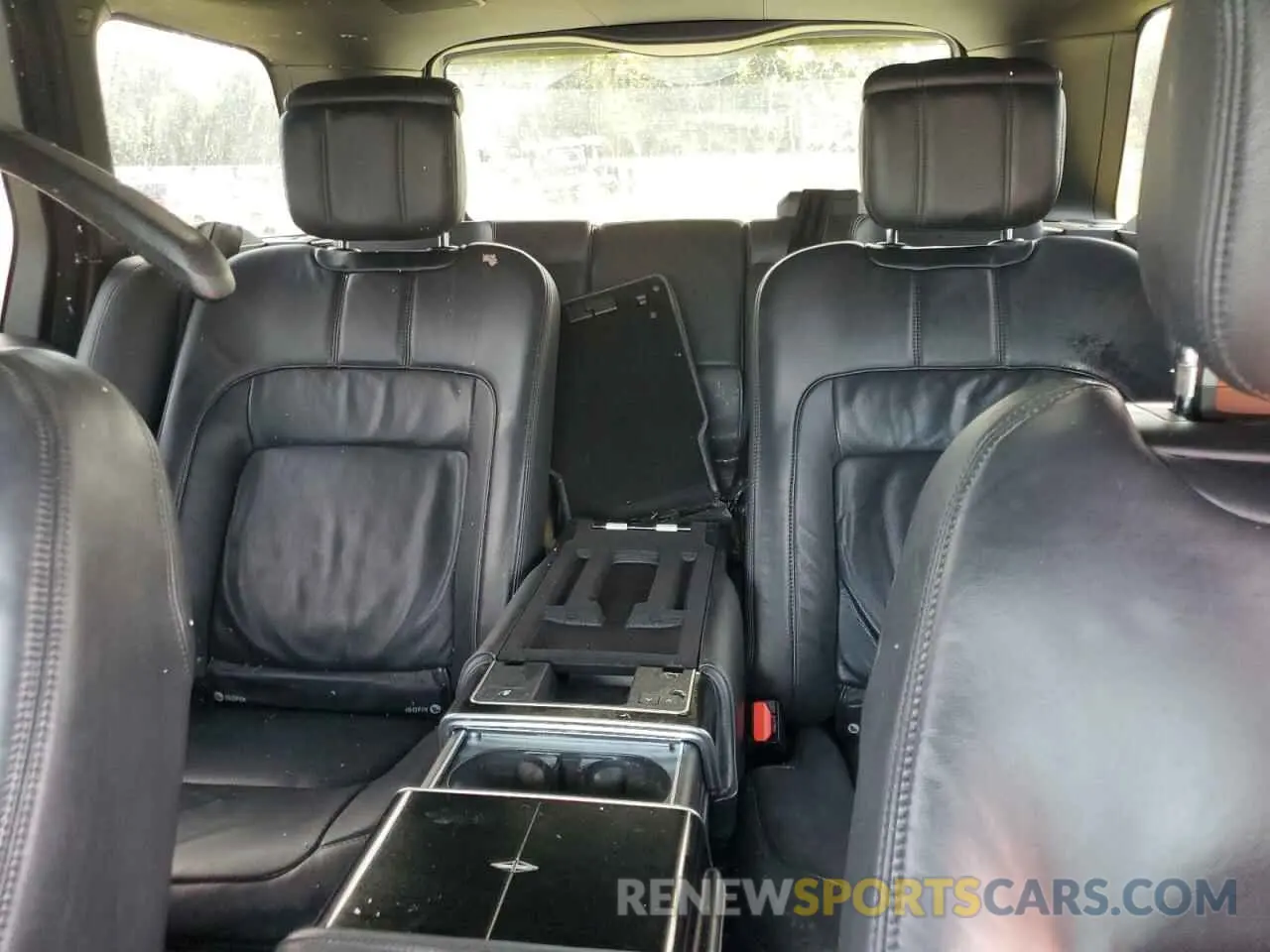 10 fotografías del automóvil dañado SALGV2RE0KA541758 LAND ROVER RANGEROVER 2019