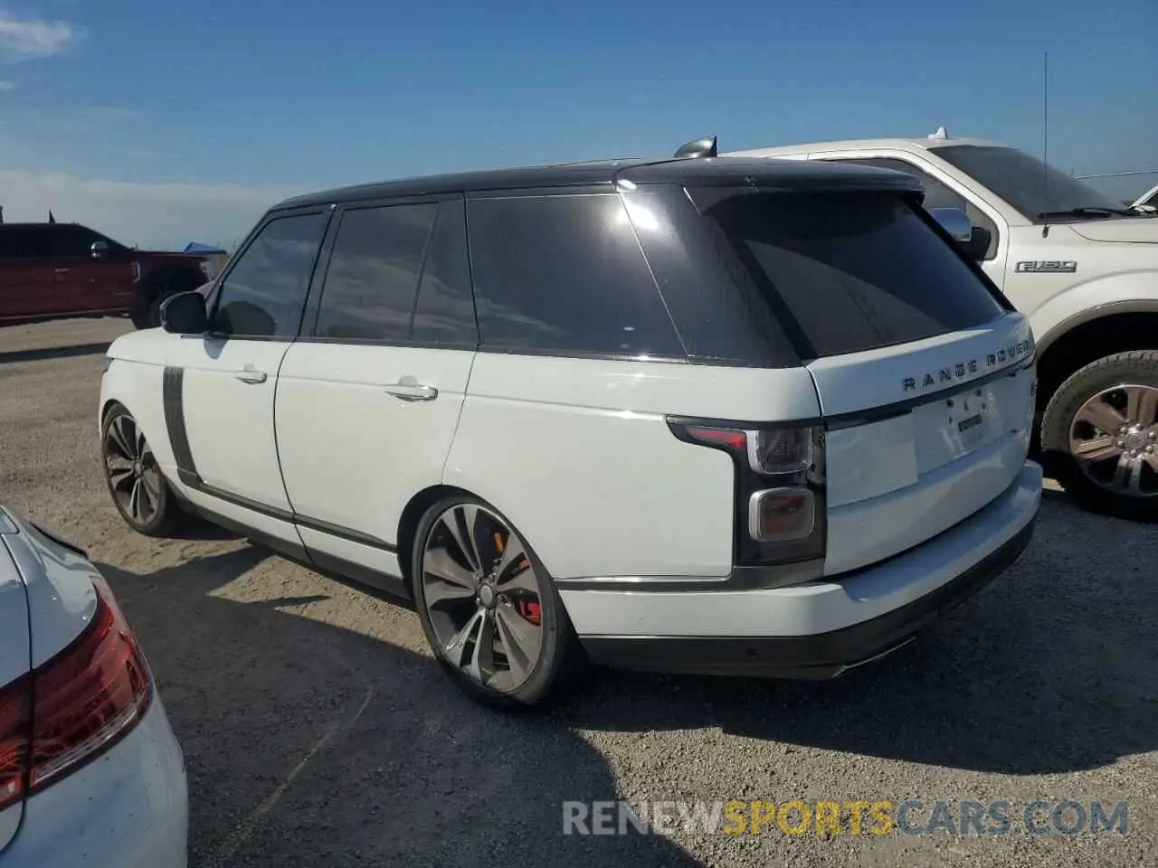 2 fotografías del automóvil dañado SALGW2SEXKA530547 LAND ROVER RANGEROVER 2019