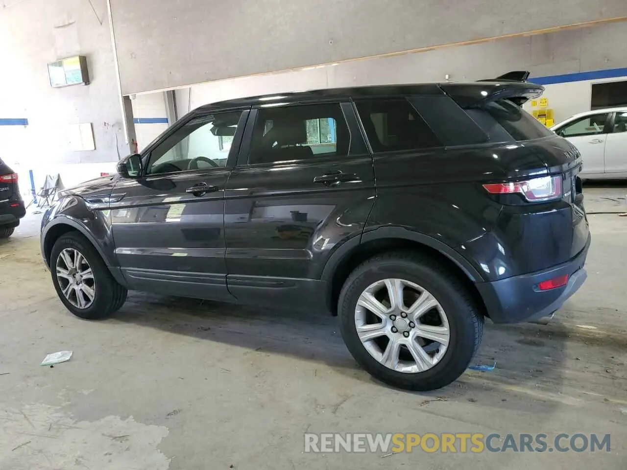 2 fotografías del automóvil dañado SALVP2RX0KH327959 LAND ROVER RANGEROVER 2019