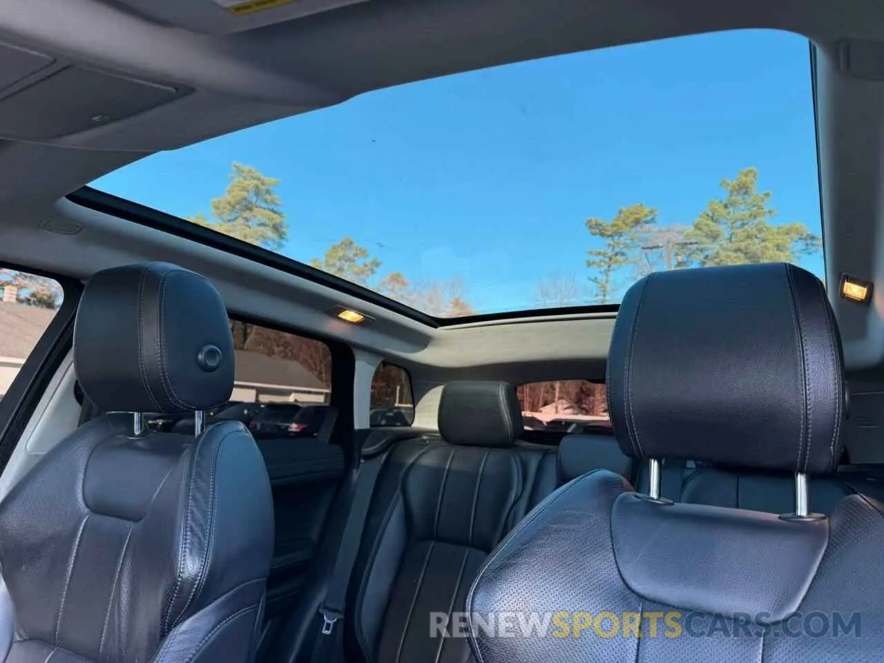 9 fotografías del automóvil dañado SALVP2RX0KH345507 LAND ROVER RANGEROVER 2019