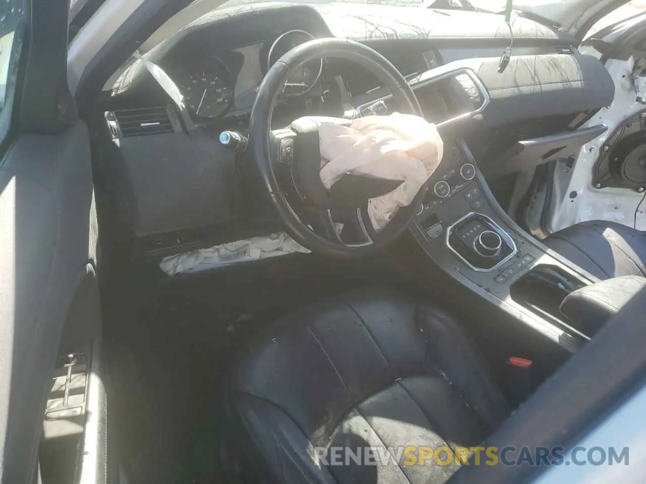 8 fotografías del automóvil dañado SALVP2RX0KH347726 LAND ROVER RANGEROVER 2019