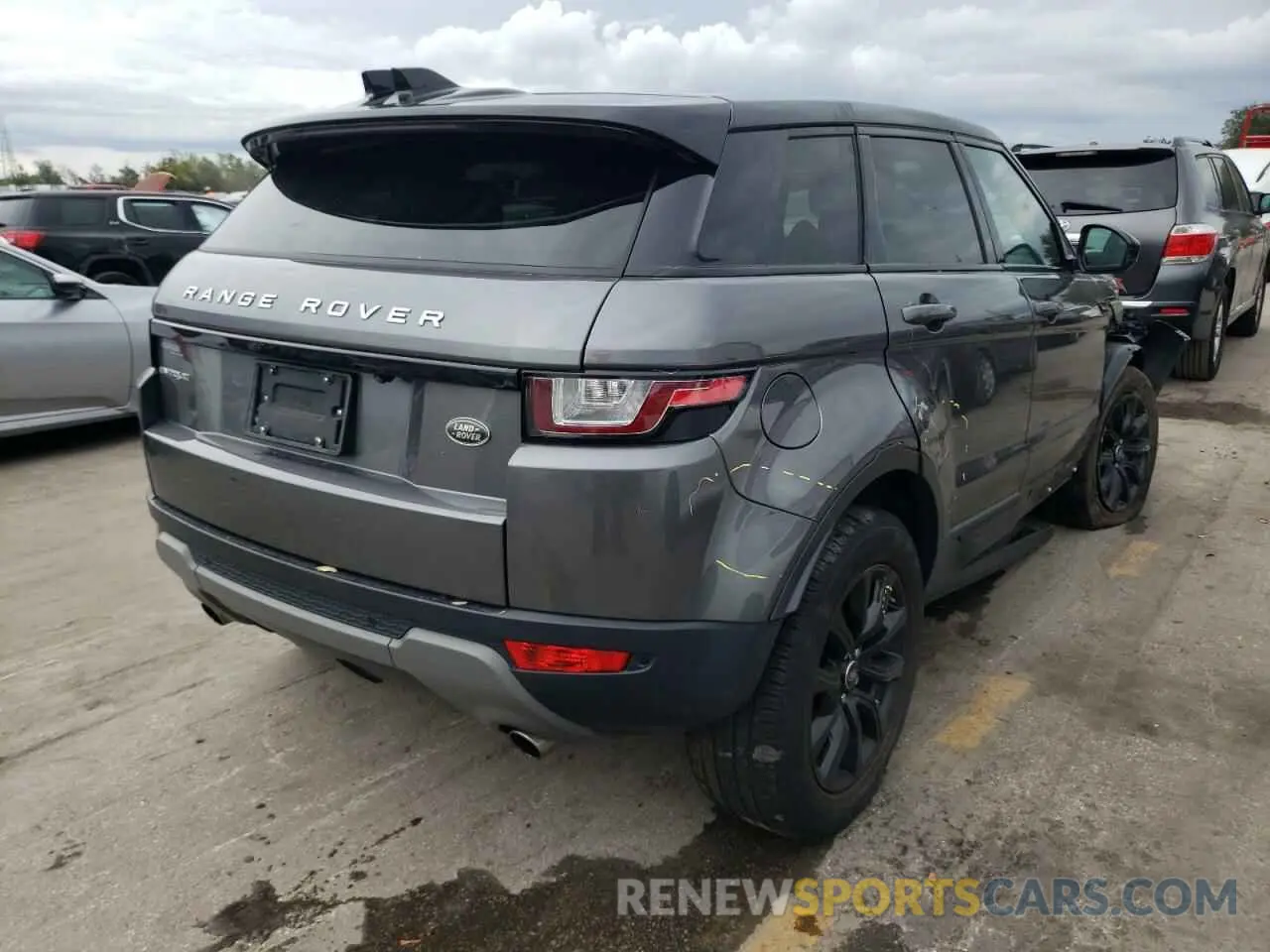 4 fotografías del automóvil dañado SALVP2RX2KH346819 LAND ROVER RANGEROVER 2019
