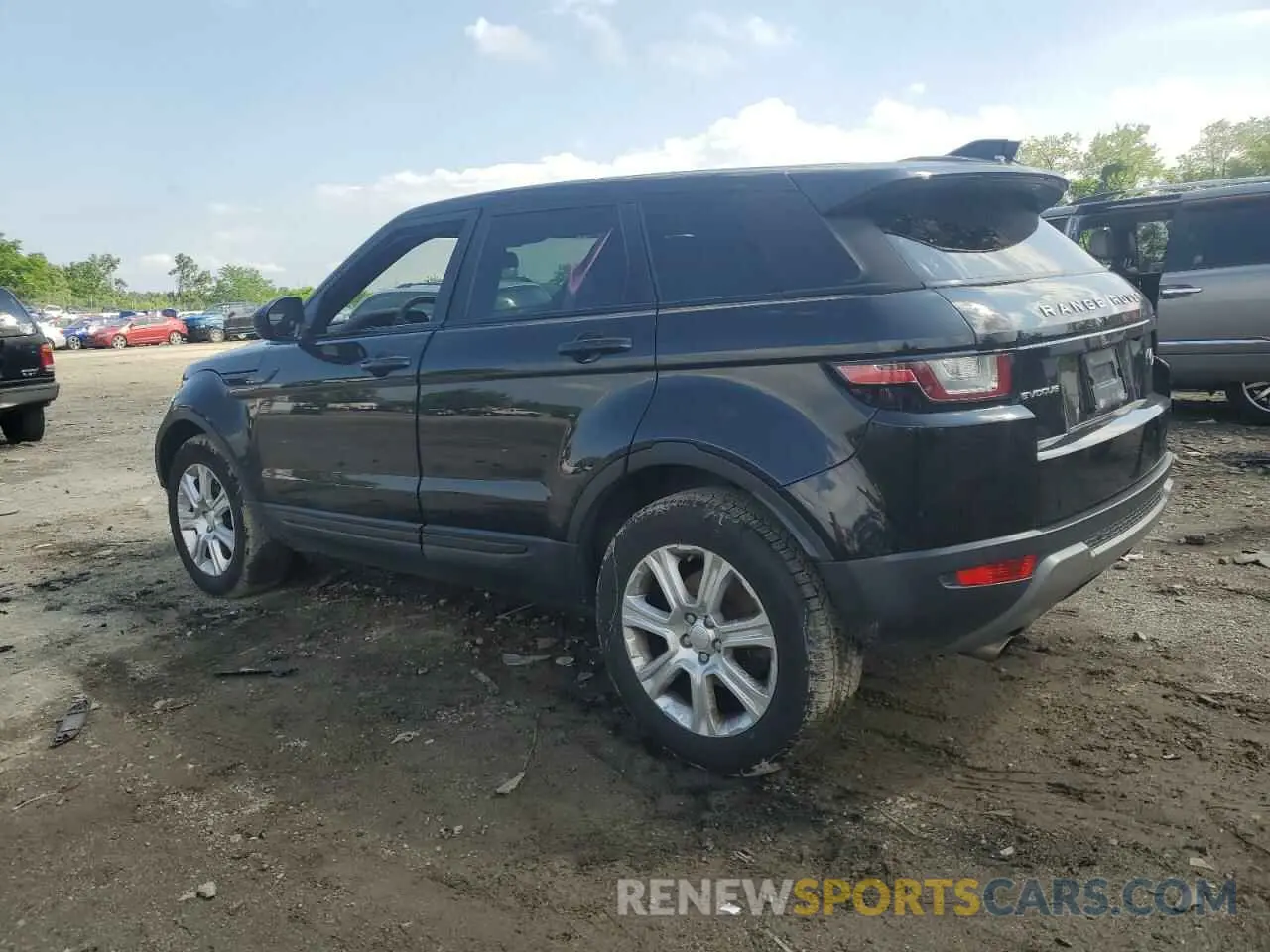 2 fotografías del automóvil dañado SALVP2RX3KH337031 LAND ROVER RANGEROVER 2019