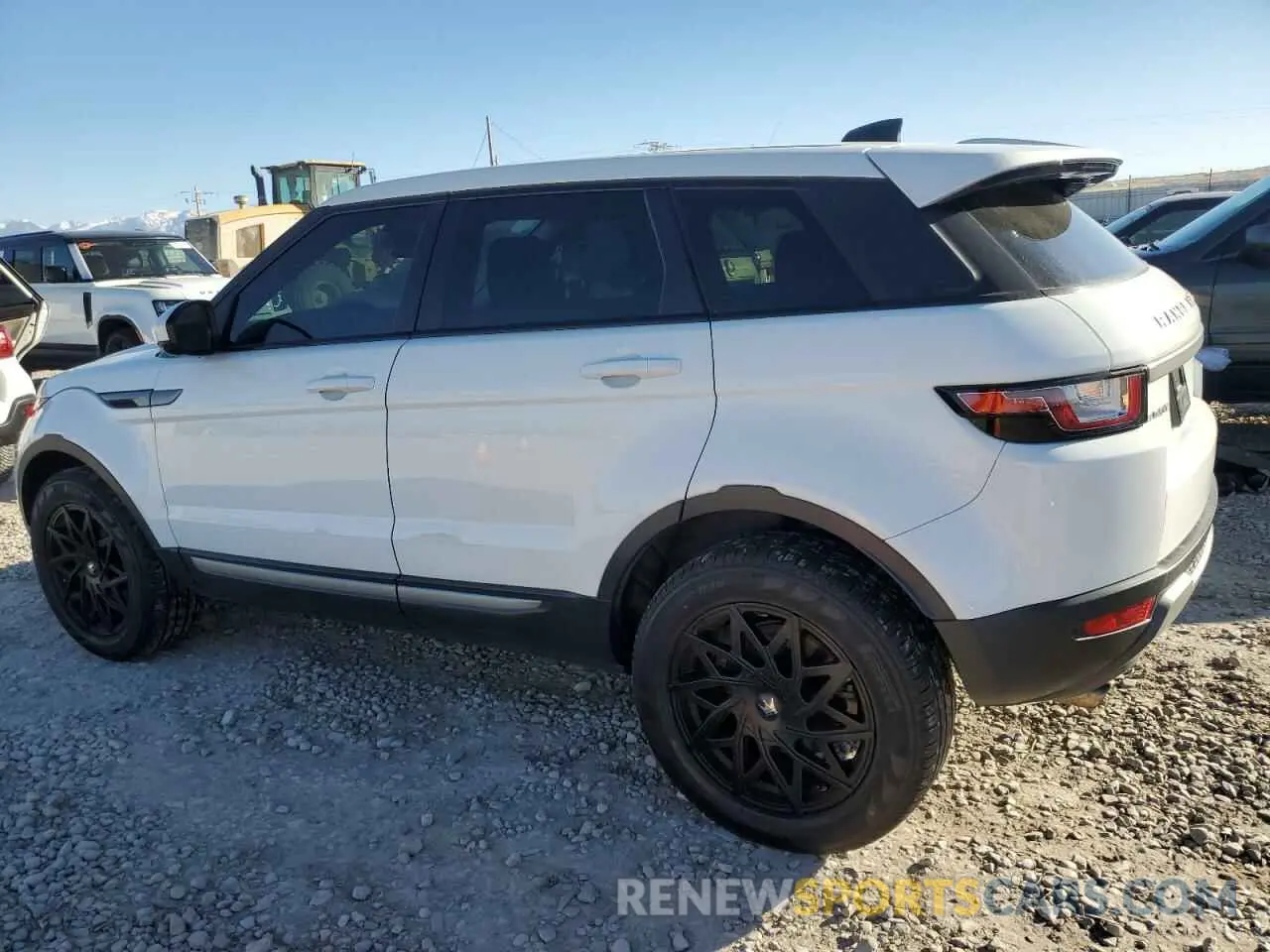 2 fotografías del automóvil dañado SALVP2RXXKH349189 LAND ROVER RANGEROVER 2019