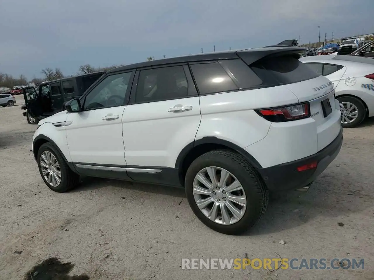 2 fotografías del automóvil dañado SALVR2RX5KH343049 LAND ROVER RANGEROVER 2019