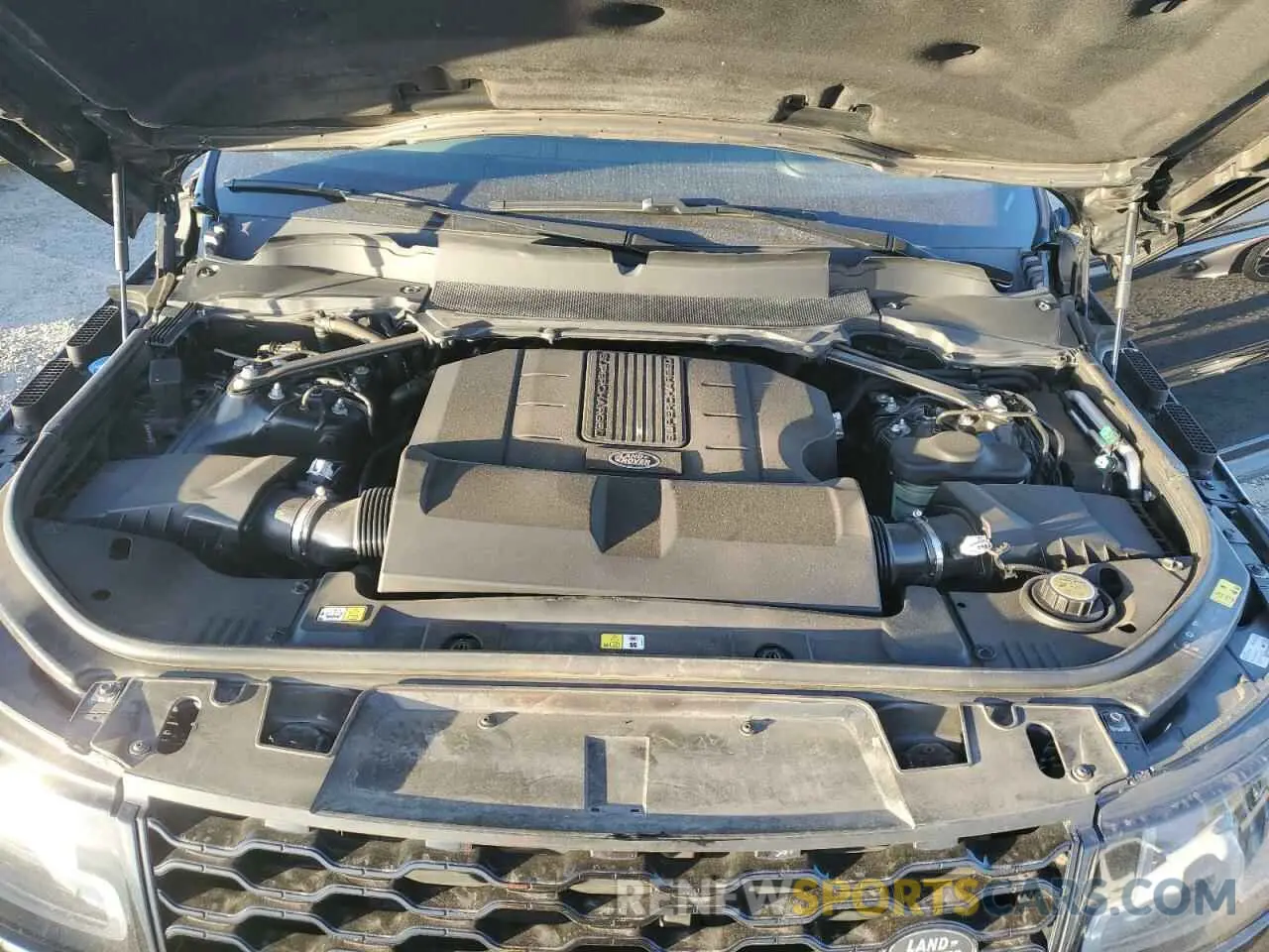 12 fotografías del automóvil dañado SALWR2RE4KA828651 LAND ROVER RANGEROVER 2019