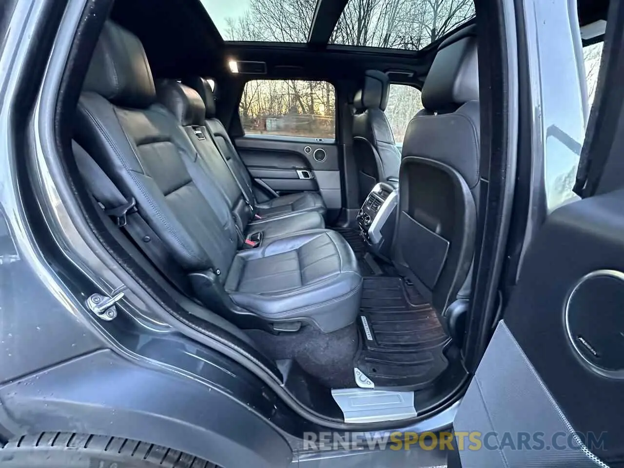 6 fotografías del automóvil dañado SALWR2RE7KA857075 LAND ROVER RANGEROVER 2019
