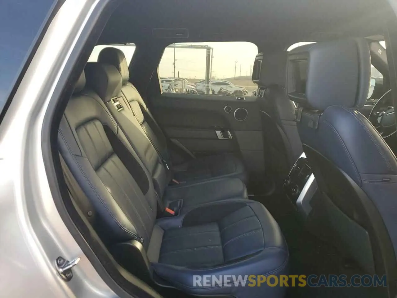 11 fotografías del automóvil dañado SALWR2REXKA870001 LAND ROVER RANGEROVER 2019
