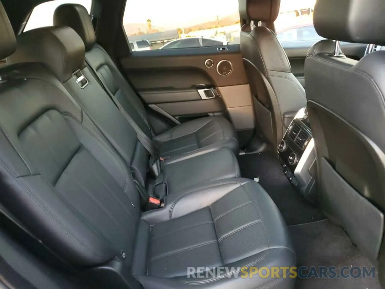 11 fotografías del automóvil dañado SALWR2RU1KA865602 LAND ROVER RANGEROVER 2019